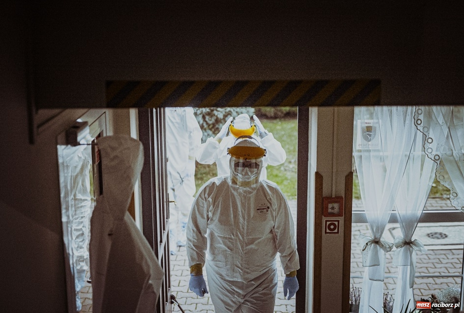 Zdjęcie w galerii na portalu naszraciborz.pl: Śląscy terytorialsi wspierają Domy Pomocy Społecznej wiadomości z regionu