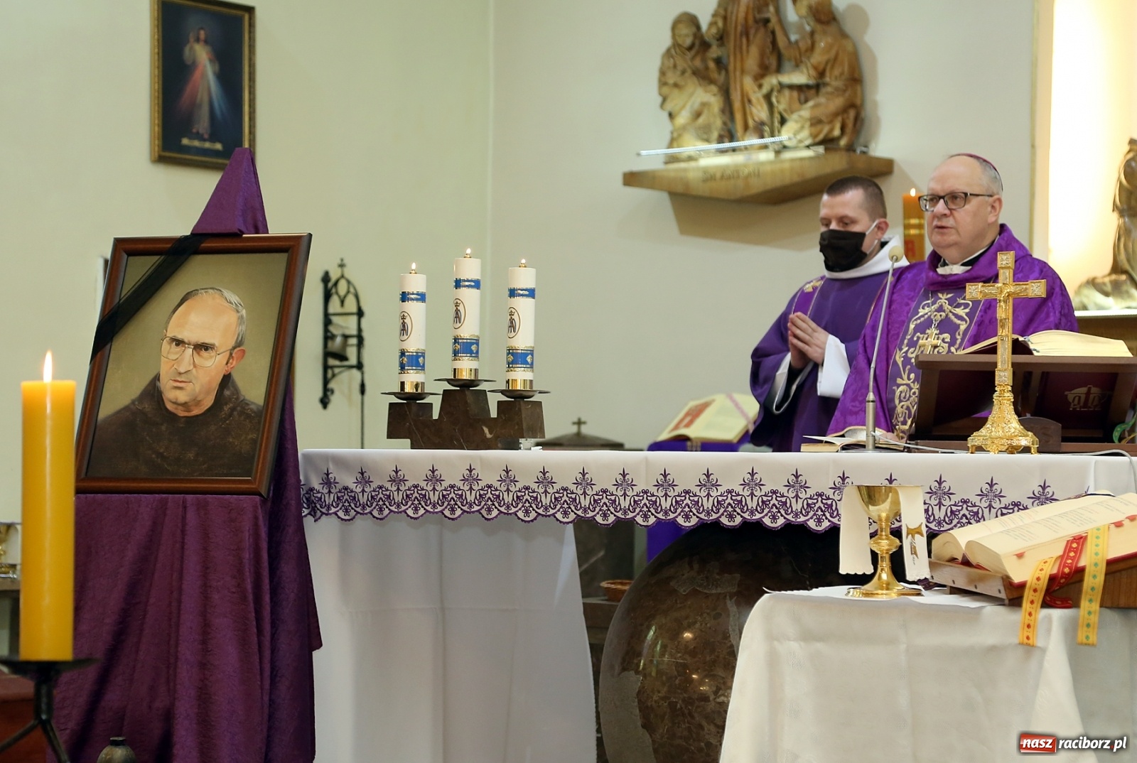 Zdjęcie w galerii na portalu naszraciborz.pl: Na Płoni pożegnano o. Kapistrana Eberharda Martzalla [FOTO] wiadomości z regionu