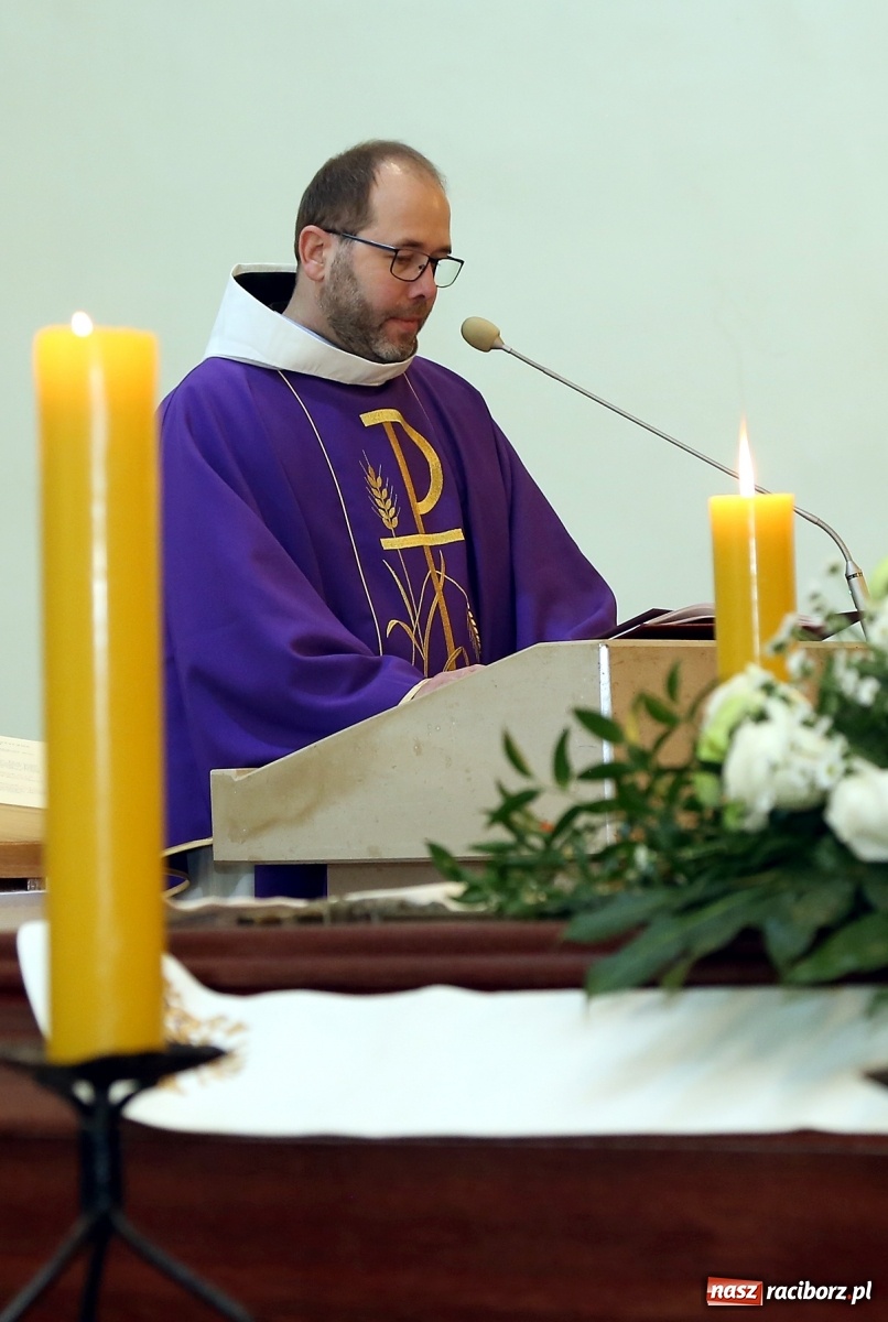 Zdjęcie w galerii na portalu naszraciborz.pl: Na Płoni pożegnano o. Kapistrana Eberharda Martzalla [FOTO] wiadomości z regionu