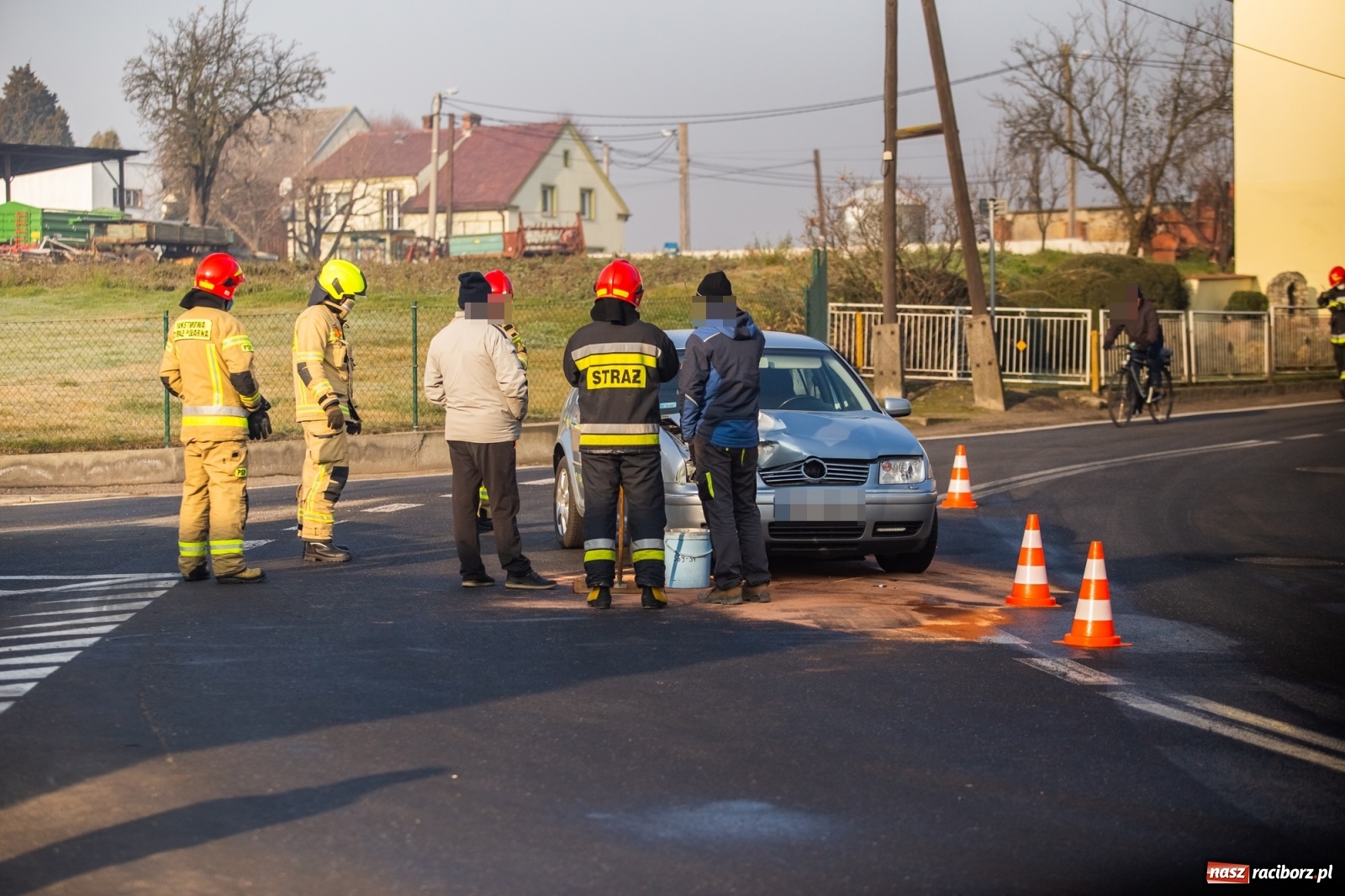 Zdjęcie w galerii na portalu naszraciborz.pl: Korczaka-Hulczyńska. Kierowca ciągnika ukarany mandatem wiadomości z regionu