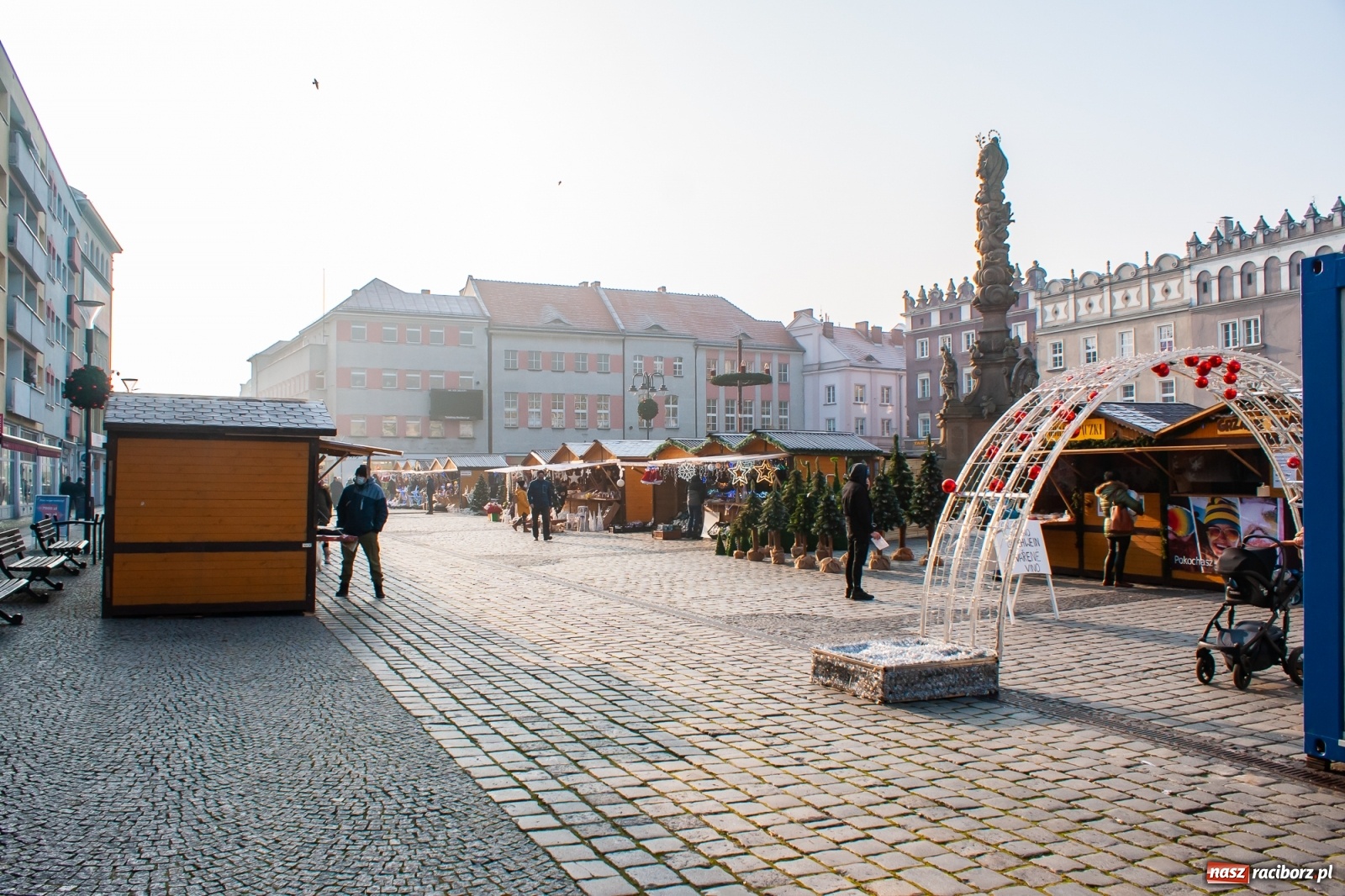 Zdjęcie w galerii na portalu naszraciborz.pl: Z wizytą na raciborskim jarmarku bożonarodzeniowym [FOTO] wiadomości z regionu