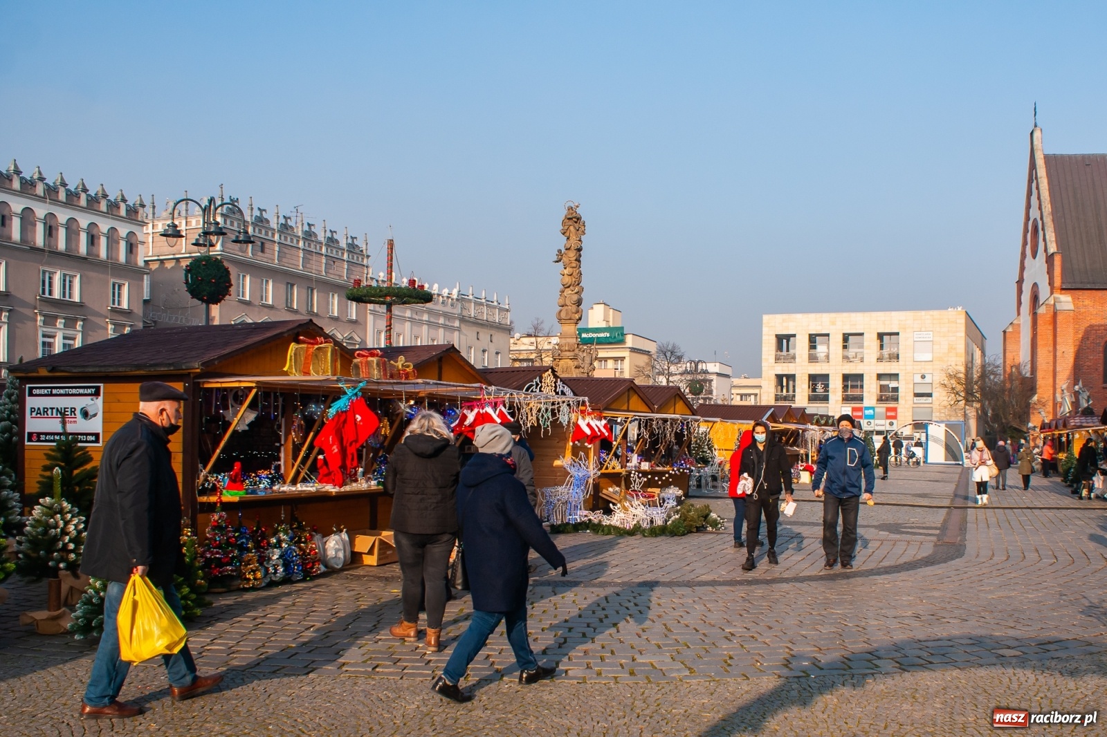 Zdjęcie w galerii na portalu naszraciborz.pl: Z wizytą na raciborskim jarmarku bożonarodzeniowym [FOTO] wiadomości z regionu