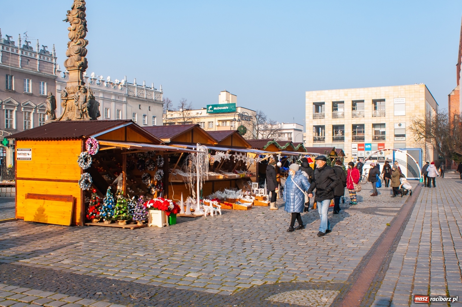 Zdjęcie w galerii na portalu naszraciborz.pl: Z wizytą na raciborskim jarmarku bożonarodzeniowym [FOTO] wiadomości z regionu