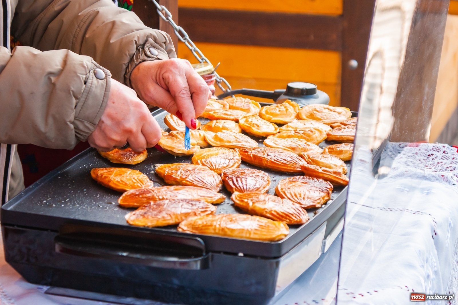 Zdjęcie w galerii na portalu naszraciborz.pl: Z wizytą na raciborskim jarmarku bożonarodzeniowym [FOTO] wiadomości z regionu