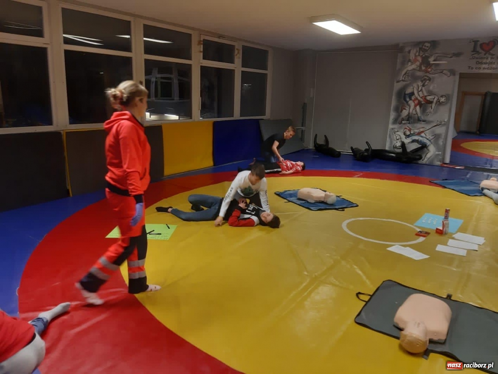 Zdjęcie w galerii na portalu naszraciborz.pl: Zajęcia profilaktyczne dla dzieci w Klubie Łamator wiadomości z regionu