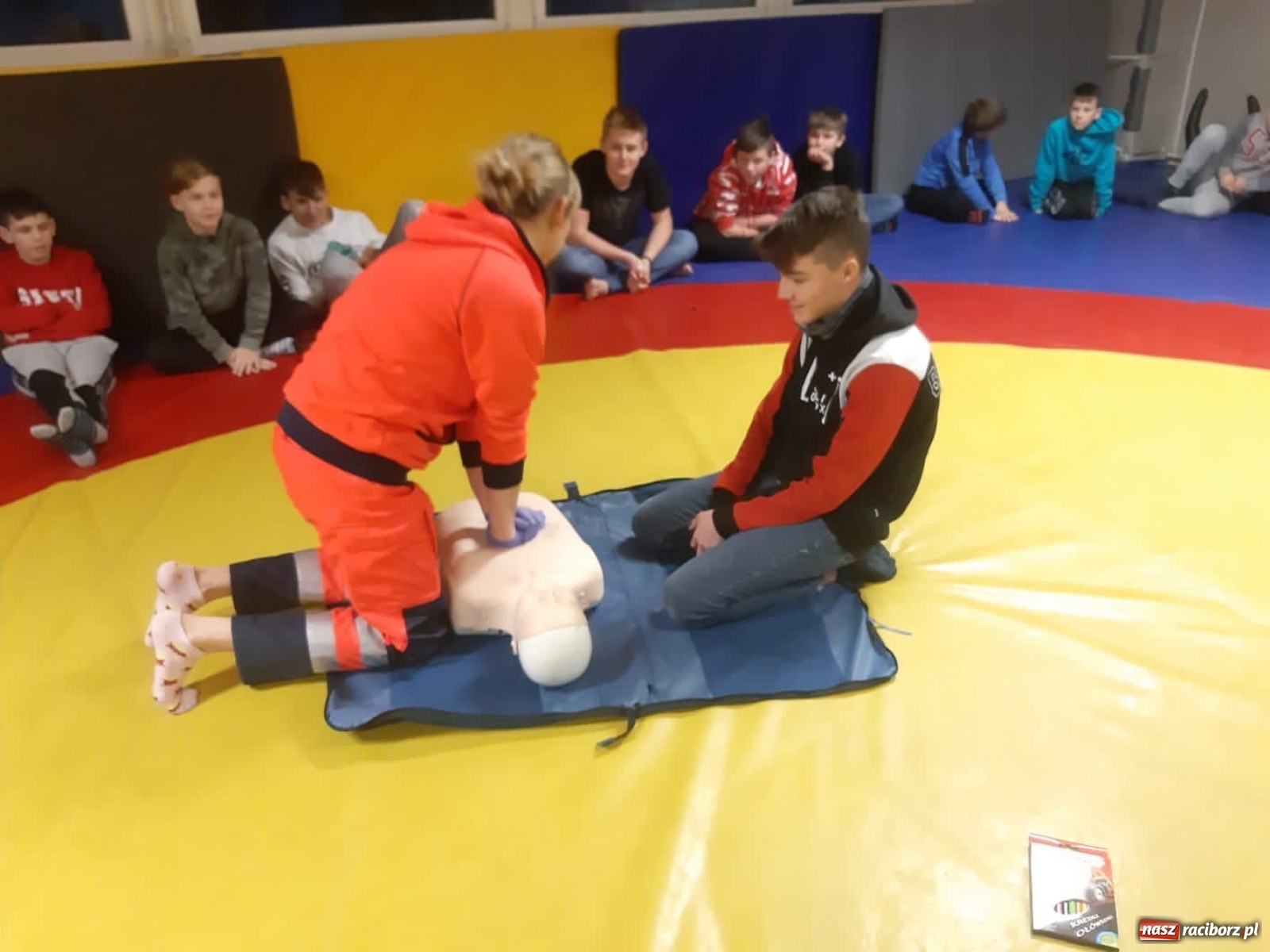 Zdjęcie w galerii na portalu naszraciborz.pl: Zajęcia profilaktyczne dla dzieci w Klubie Łamator wiadomości z regionu