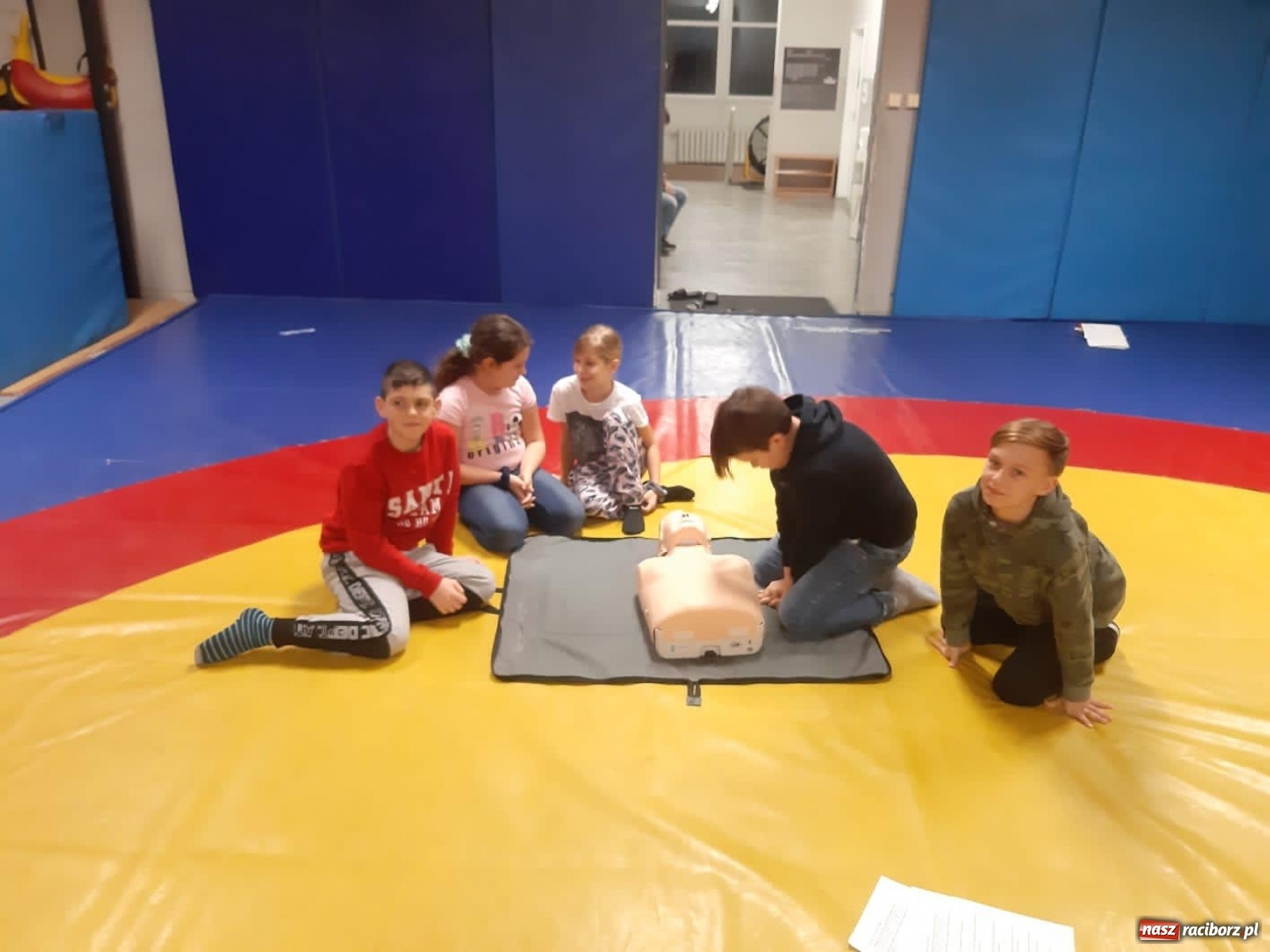 Zdjęcie w galerii na portalu naszraciborz.pl: Zajęcia profilaktyczne dla dzieci w Klubie Łamator wiadomości z regionu