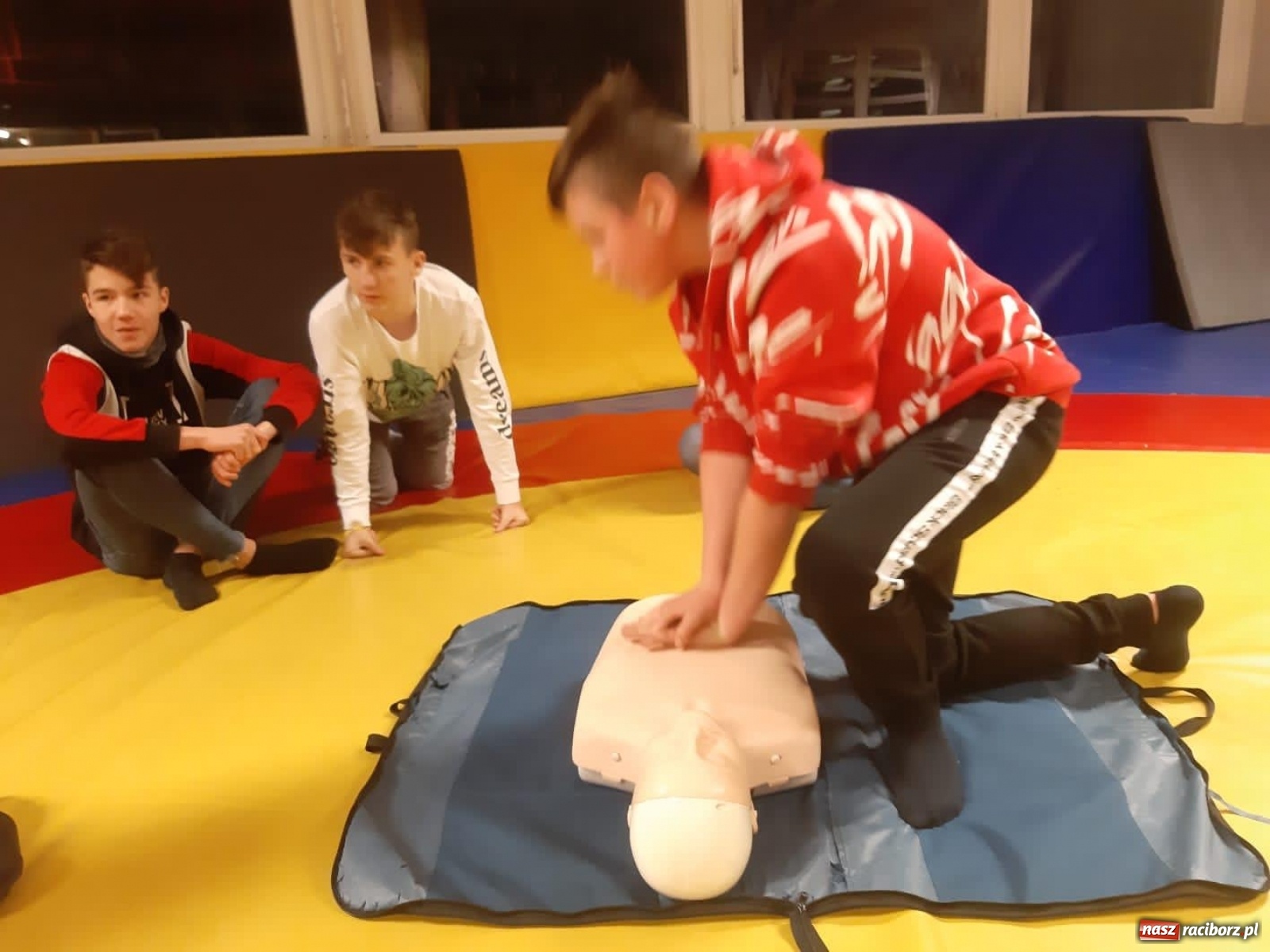 Zdjęcie w galerii na portalu naszraciborz.pl: Zajęcia profilaktyczne dla dzieci w Klubie Łamator wiadomości z regionu