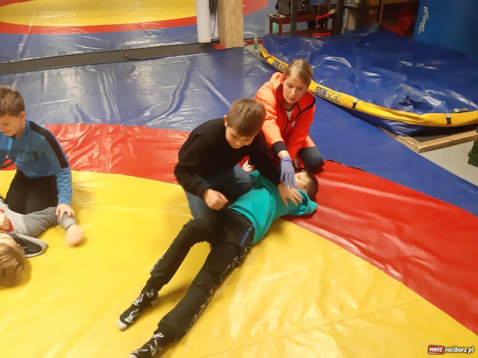 Zdjęcie w galerii na portalu naszraciborz.pl: Zajęcia profilaktyczne dla dzieci w Klubie Łamator wiadomości z regionu