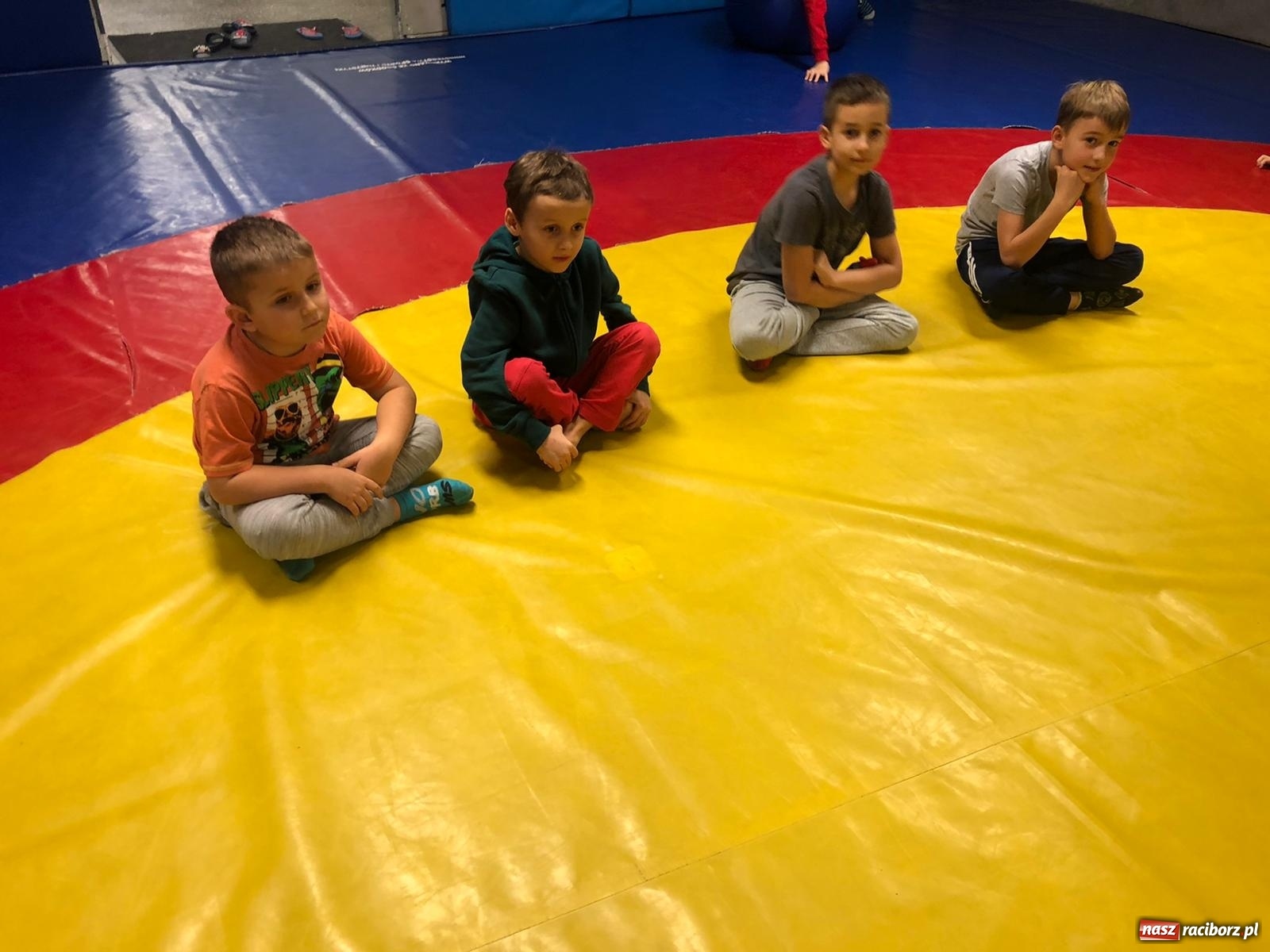 Zdjęcie w galerii na portalu naszraciborz.pl: Zajęcia profilaktyczne dla dzieci w Klubie Łamator wiadomości z regionu