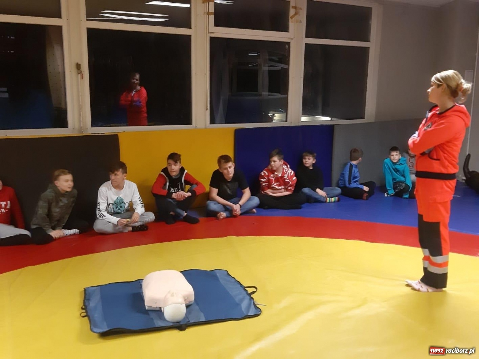 Zdjęcie w galerii na portalu naszraciborz.pl: Zajęcia profilaktyczne dla dzieci w Klubie Łamator wiadomości z regionu