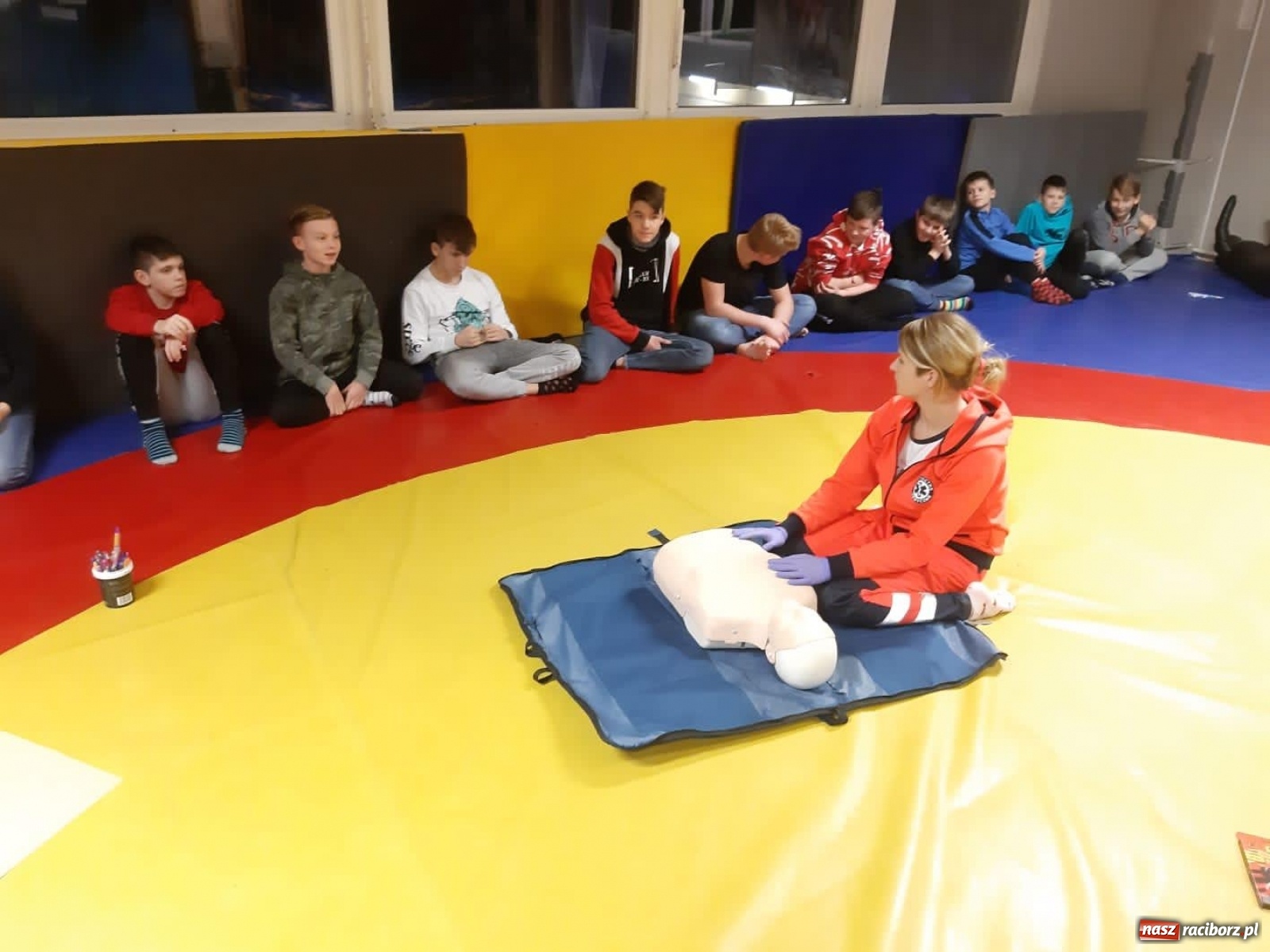 Zdjęcie w galerii na portalu naszraciborz.pl: Zajęcia profilaktyczne dla dzieci w Klubie Łamator wiadomości z regionu