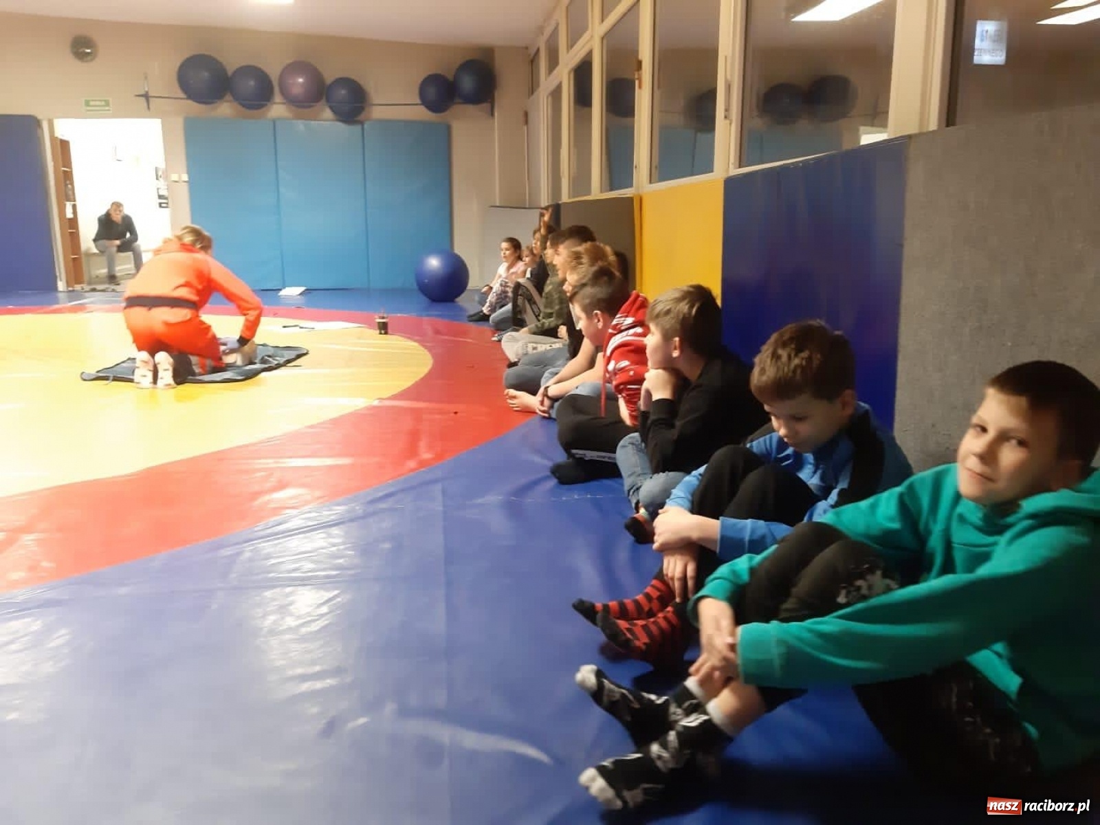 Zdjęcie w galerii na portalu naszraciborz.pl: Zajęcia profilaktyczne dla dzieci w Klubie Łamator wiadomości z regionu