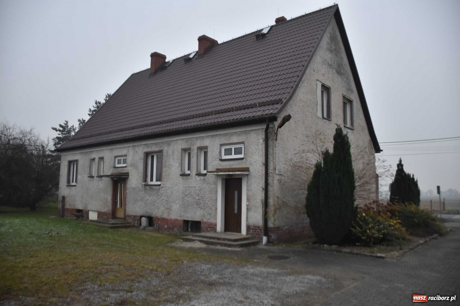 Zdjęcie w galerii na portalu naszraciborz.pl: Nieruchomości gm. Krzyżanowice na sprzedaż. Budynek i działki wiadomości z regionu