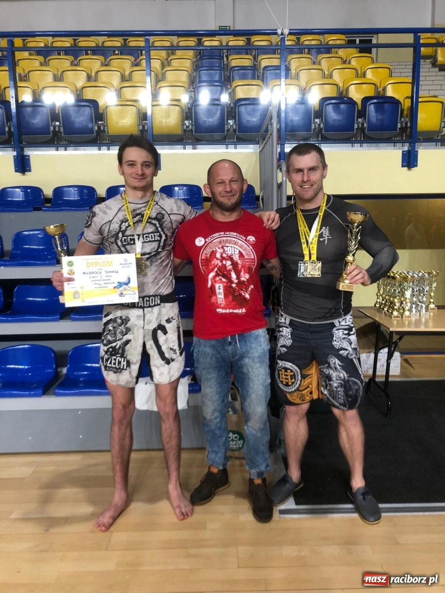 Zdjęcie w galerii na portalu naszraciborz.pl: Worek medali Łamatorów na Mistrzostwach Śląska w Ju Jitsu wiadomości z regionu