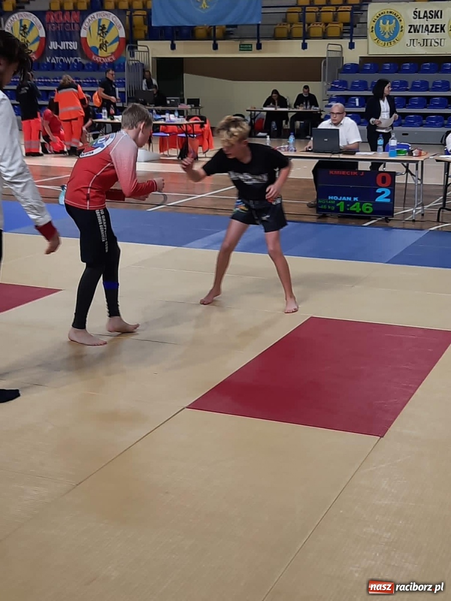 Zdjęcie w galerii na portalu naszraciborz.pl: Worek medali Łamatorów na Mistrzostwach Śląska w Ju Jitsu wiadomości z regionu