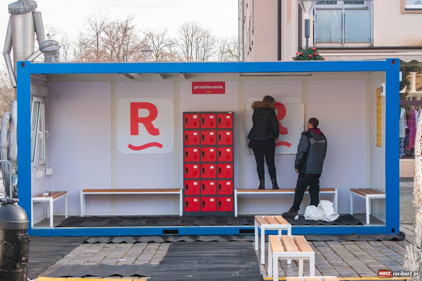 Zdjęcie w galerii na portalu naszraciborz.pl: Królewski test raciborskiego lodowiska [FOTO i WIDEO] wiadomości z regionu