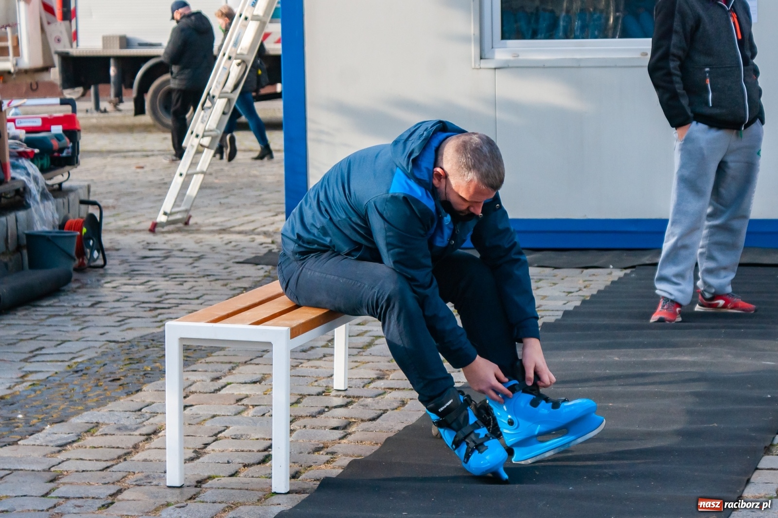 Zdjęcie w galerii na portalu naszraciborz.pl: Królewski test raciborskiego lodowiska [FOTO i WIDEO] wiadomości z regionu