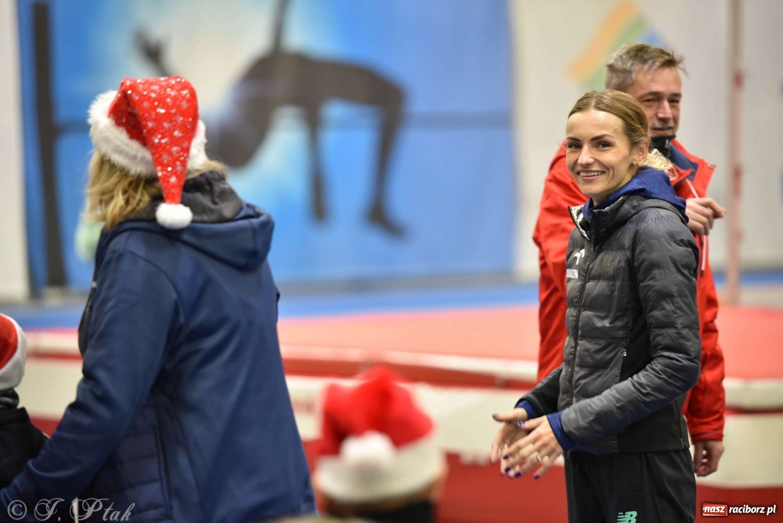 Zdjęcie w galerii na portalu naszraciborz.pl: Justyna Święty-Ersetic zrobiła niespodziankę młodym lekkoatletom wiadomości z regionu