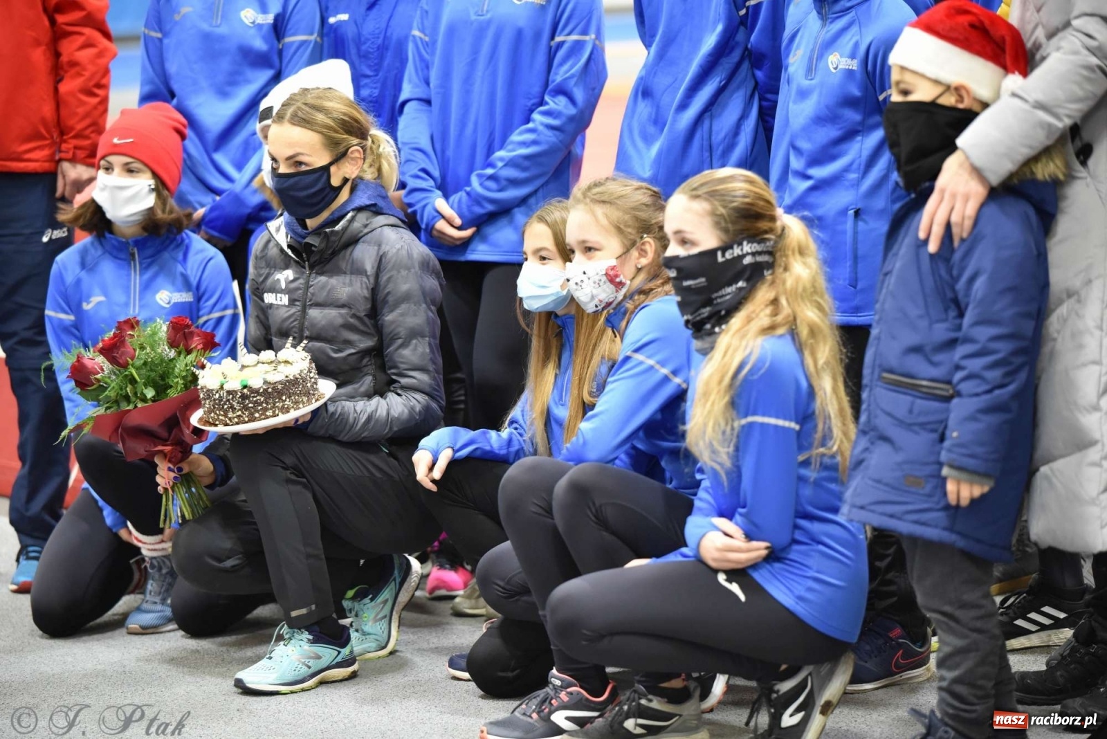 Zdjęcie w galerii na portalu naszraciborz.pl: Justyna Święty-Ersetic zrobiła niespodziankę młodym lekkoatletom wiadomości z regionu