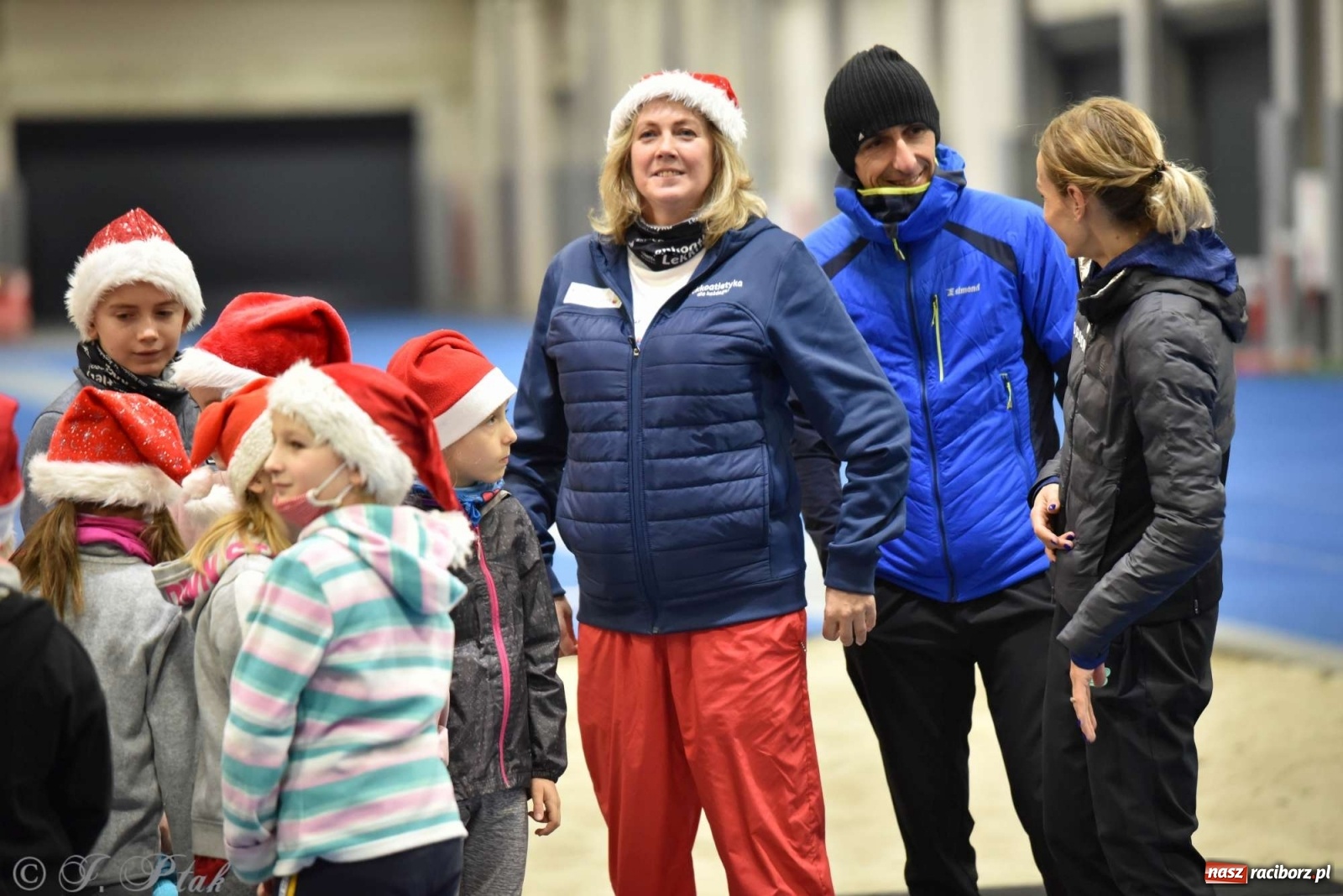 Zdjęcie w galerii na portalu naszraciborz.pl: Justyna Święty-Ersetic zrobiła niespodziankę młodym lekkoatletom wiadomości z regionu