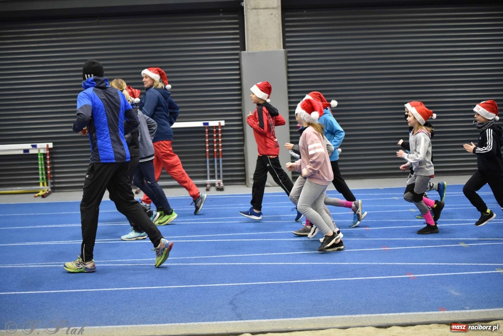Zdjęcie w galerii na portalu naszraciborz.pl: Justyna Święty-Ersetic zrobiła niespodziankę młodym lekkoatletom wiadomości z regionu