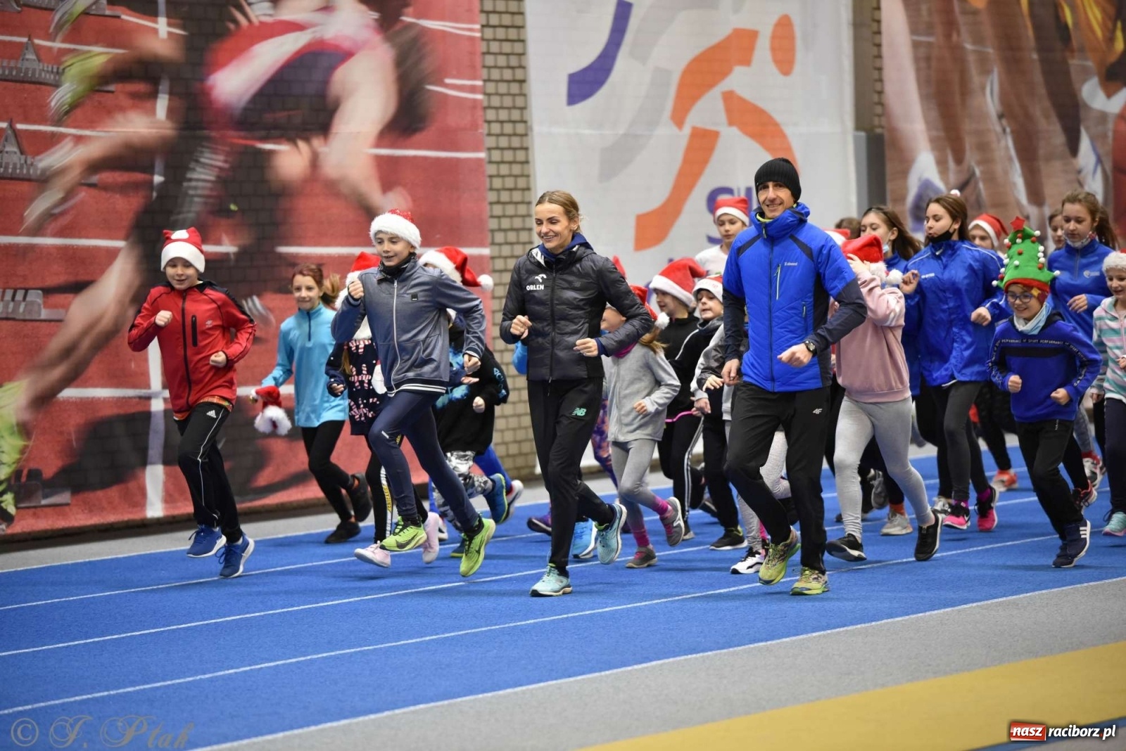 Zdjęcie w galerii na portalu naszraciborz.pl: Justyna Święty-Ersetic zrobiła niespodziankę młodym lekkoatletom wiadomości z regionu