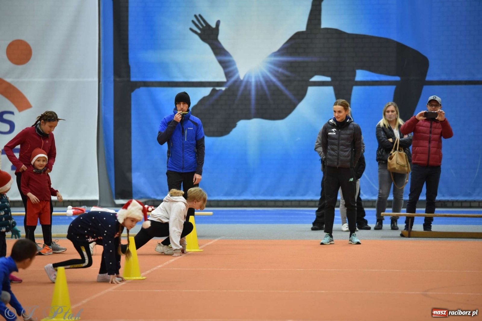 Zdjęcie w galerii na portalu naszraciborz.pl: Justyna Święty-Ersetic zrobiła niespodziankę młodym lekkoatletom wiadomości z regionu