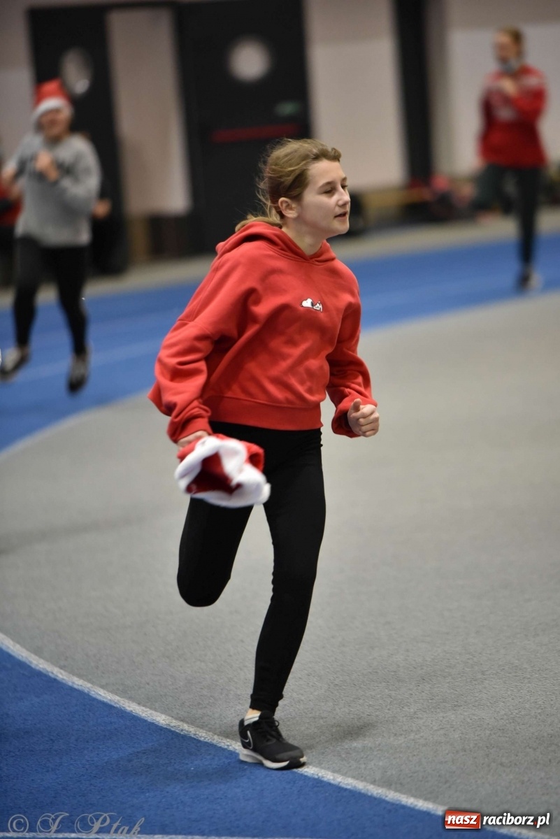 Zdjęcie w galerii na portalu naszraciborz.pl: Justyna Święty-Ersetic zrobiła niespodziankę młodym lekkoatletom wiadomości z regionu