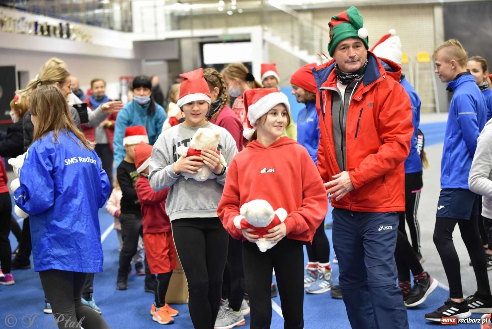 Zdjęcie w galerii na portalu naszraciborz.pl: Justyna Święty-Ersetic zrobiła niespodziankę młodym lekkoatletom wiadomości z regionu