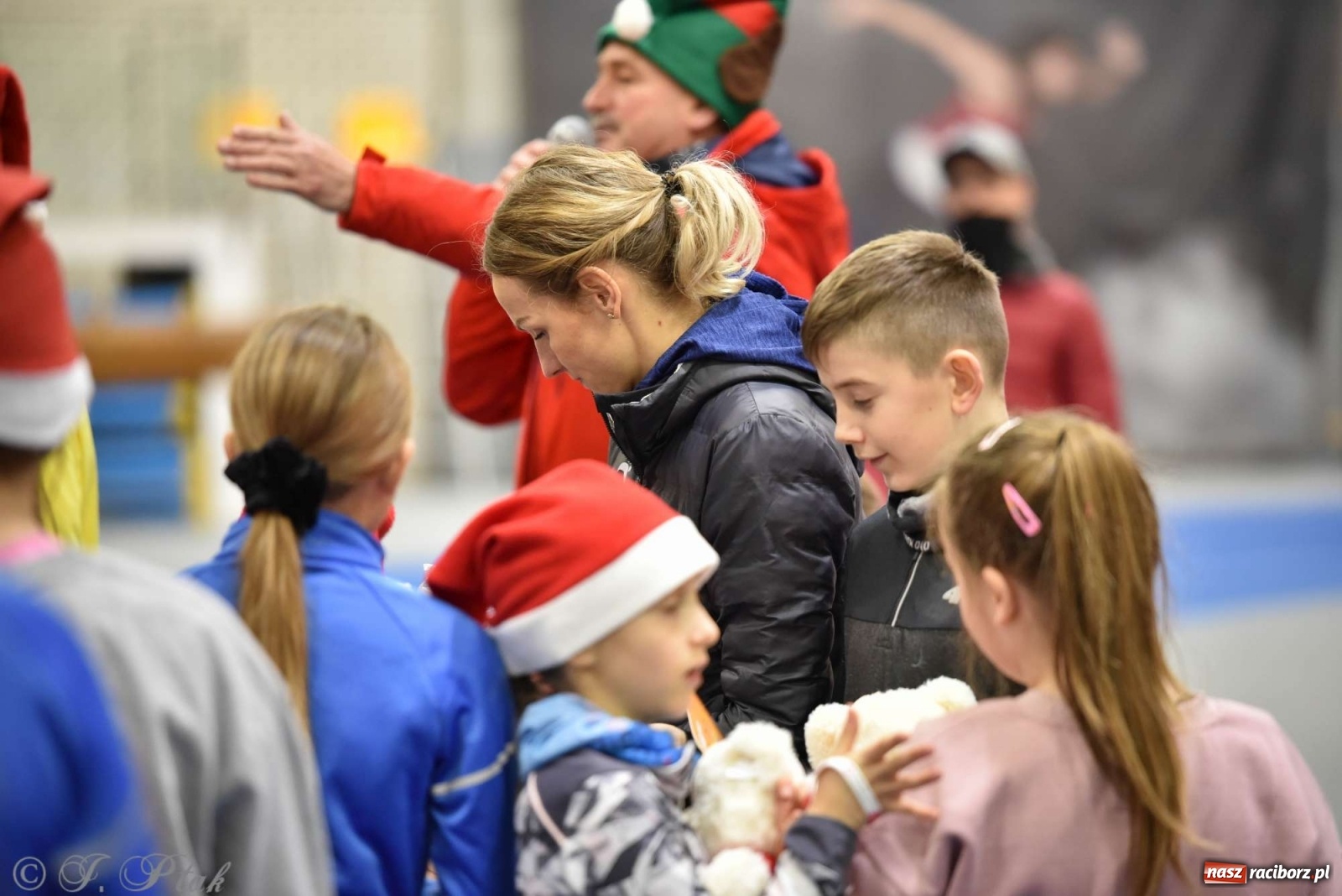 Zdjęcie w galerii na portalu naszraciborz.pl: Justyna Święty-Ersetic zrobiła niespodziankę młodym lekkoatletom wiadomości z regionu