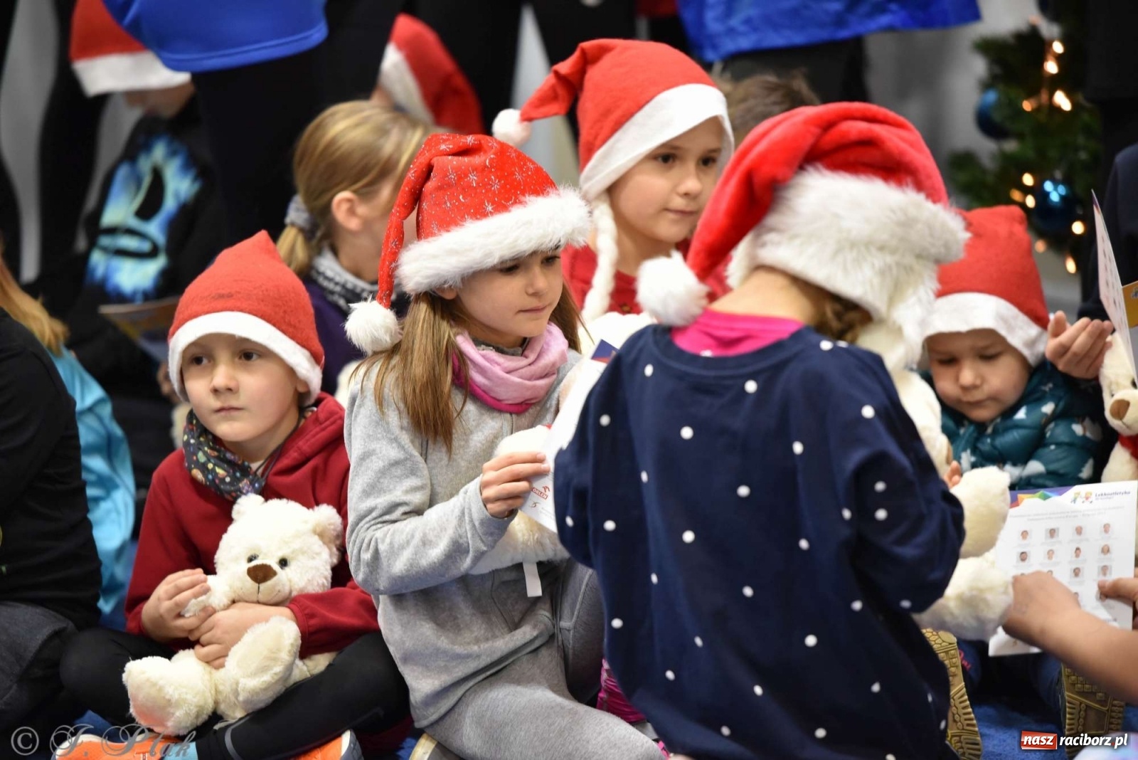 Zdjęcie w galerii na portalu naszraciborz.pl: Justyna Święty-Ersetic zrobiła niespodziankę młodym lekkoatletom wiadomości z regionu
