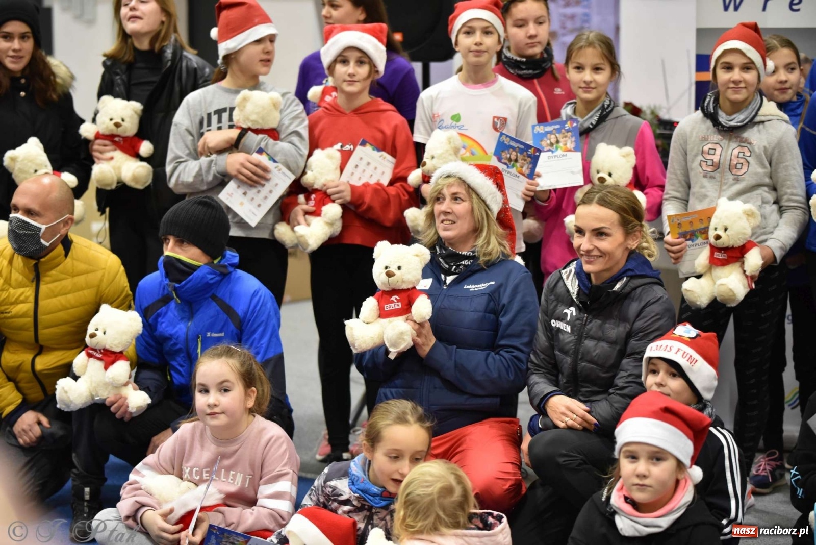 Zdjęcie w galerii na portalu naszraciborz.pl: Justyna Święty-Ersetic zrobiła niespodziankę młodym lekkoatletom wiadomości z regionu