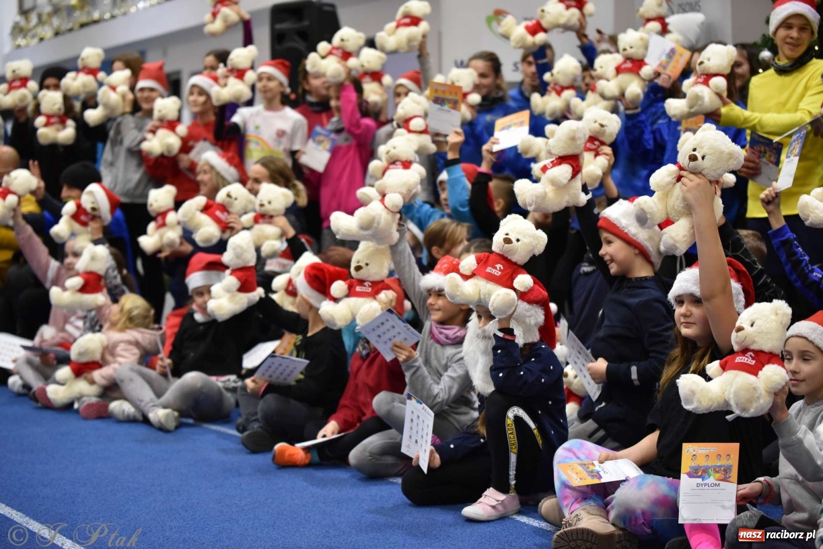 Zdjęcie w galerii na portalu naszraciborz.pl: Justyna Święty-Ersetic zrobiła niespodziankę młodym lekkoatletom wiadomości z regionu