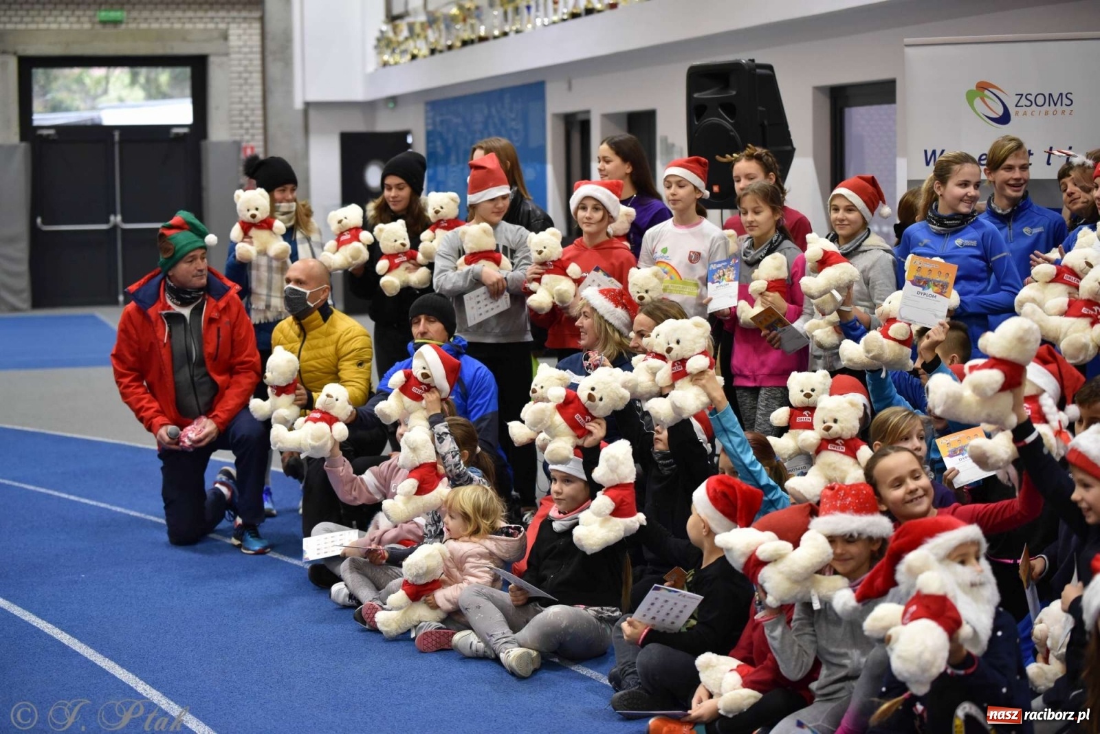 Zdjęcie w galerii na portalu naszraciborz.pl: Justyna Święty-Ersetic zrobiła niespodziankę młodym lekkoatletom wiadomości z regionu