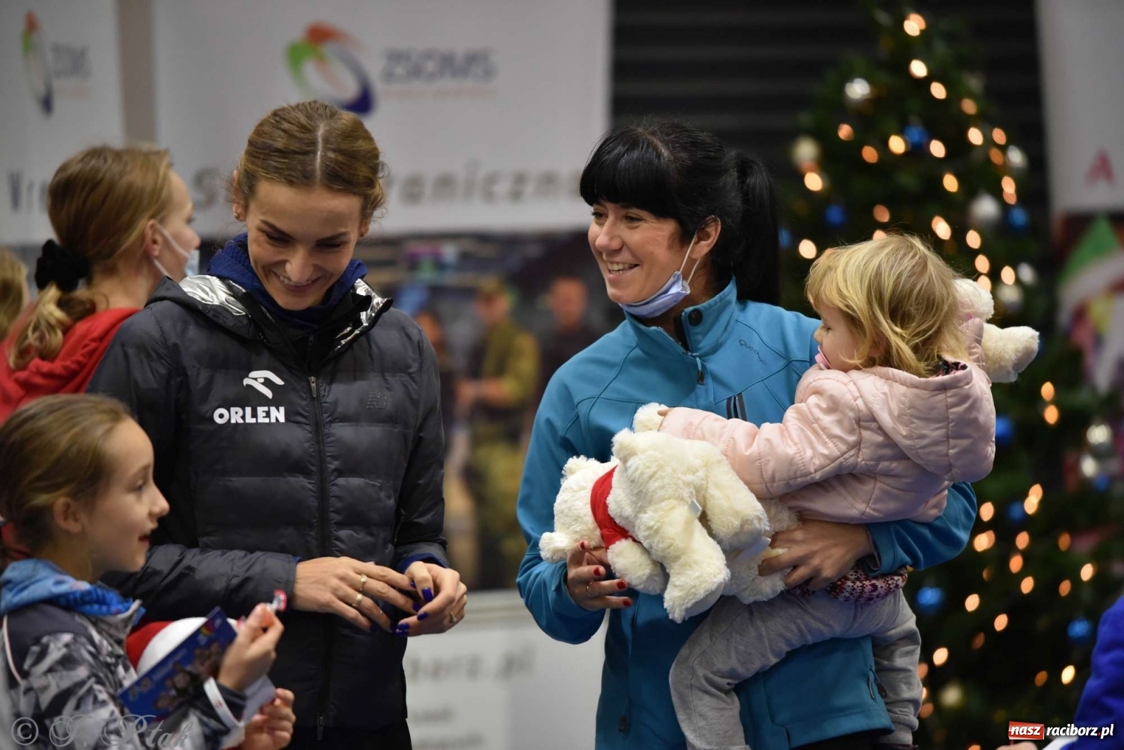 Zdjęcie w galerii na portalu naszraciborz.pl: Justyna Święty-Ersetic zrobiła niespodziankę młodym lekkoatletom wiadomości z regionu