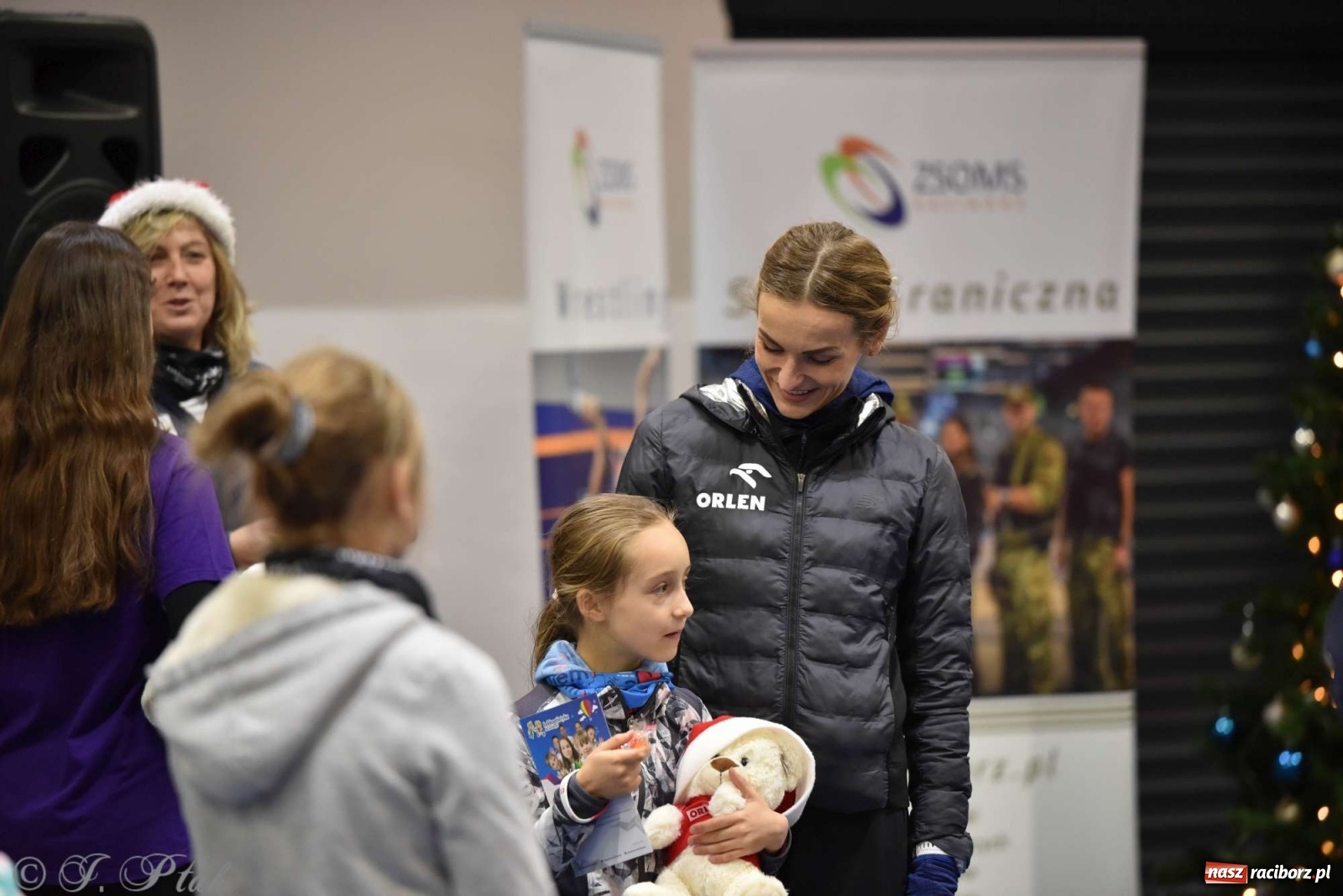 Zdjęcie w galerii na portalu naszraciborz.pl: Justyna Święty-Ersetic zrobiła niespodziankę młodym lekkoatletom wiadomości z regionu