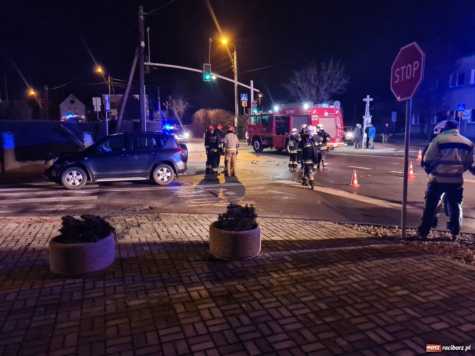 Zdjęcie w galerii na portalu naszraciborz.pl: Groźne zderzenie w Bieńkowicach [FOTO] wiadomości z regionu