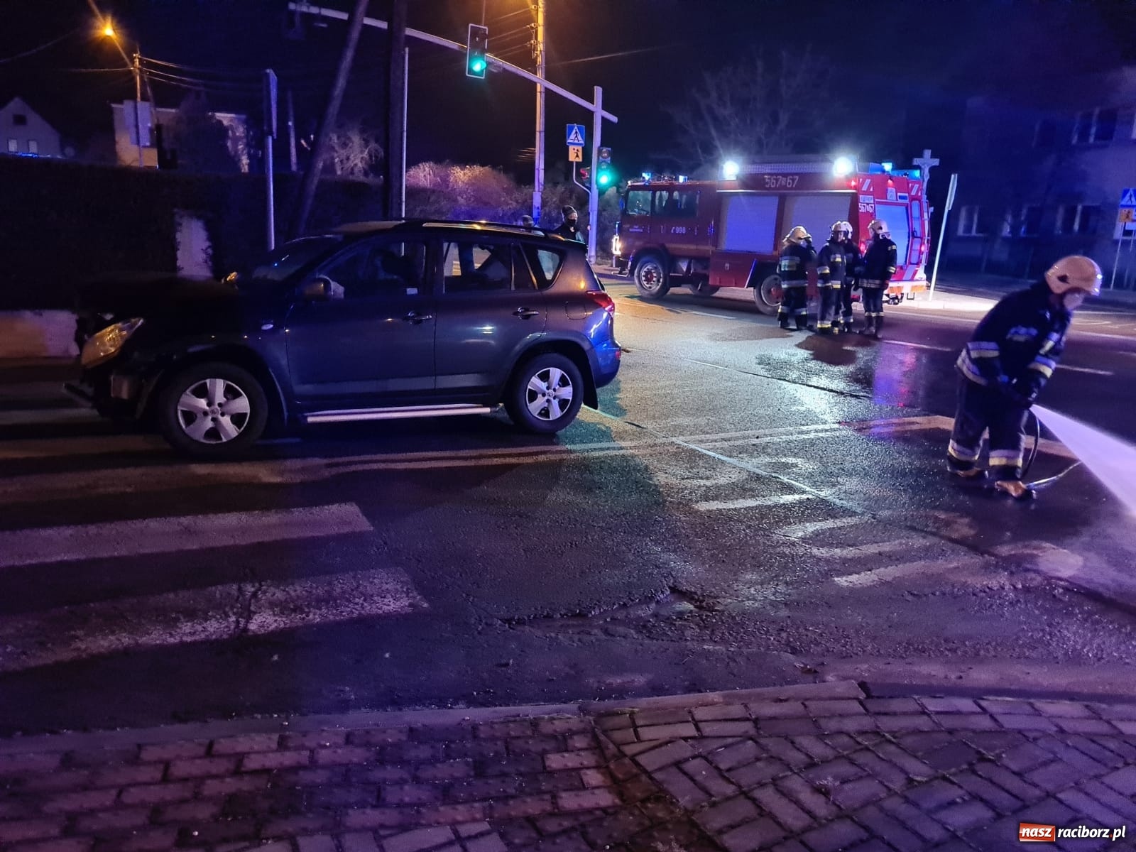 Zdjęcie w galerii na portalu naszraciborz.pl: Groźne zderzenie w Bieńkowicach [FOTO] wiadomości z regionu