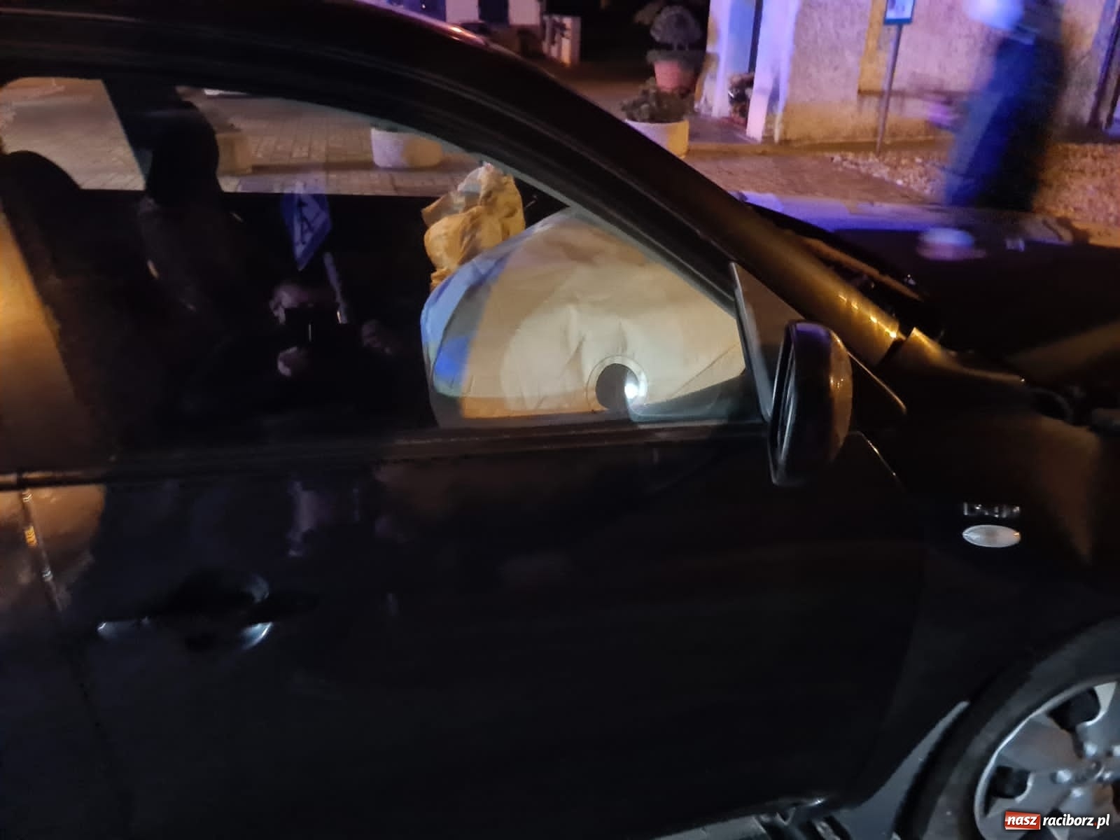 Zdjęcie w galerii na portalu naszraciborz.pl: Groźne zderzenie w Bieńkowicach [FOTO] wiadomości z regionu