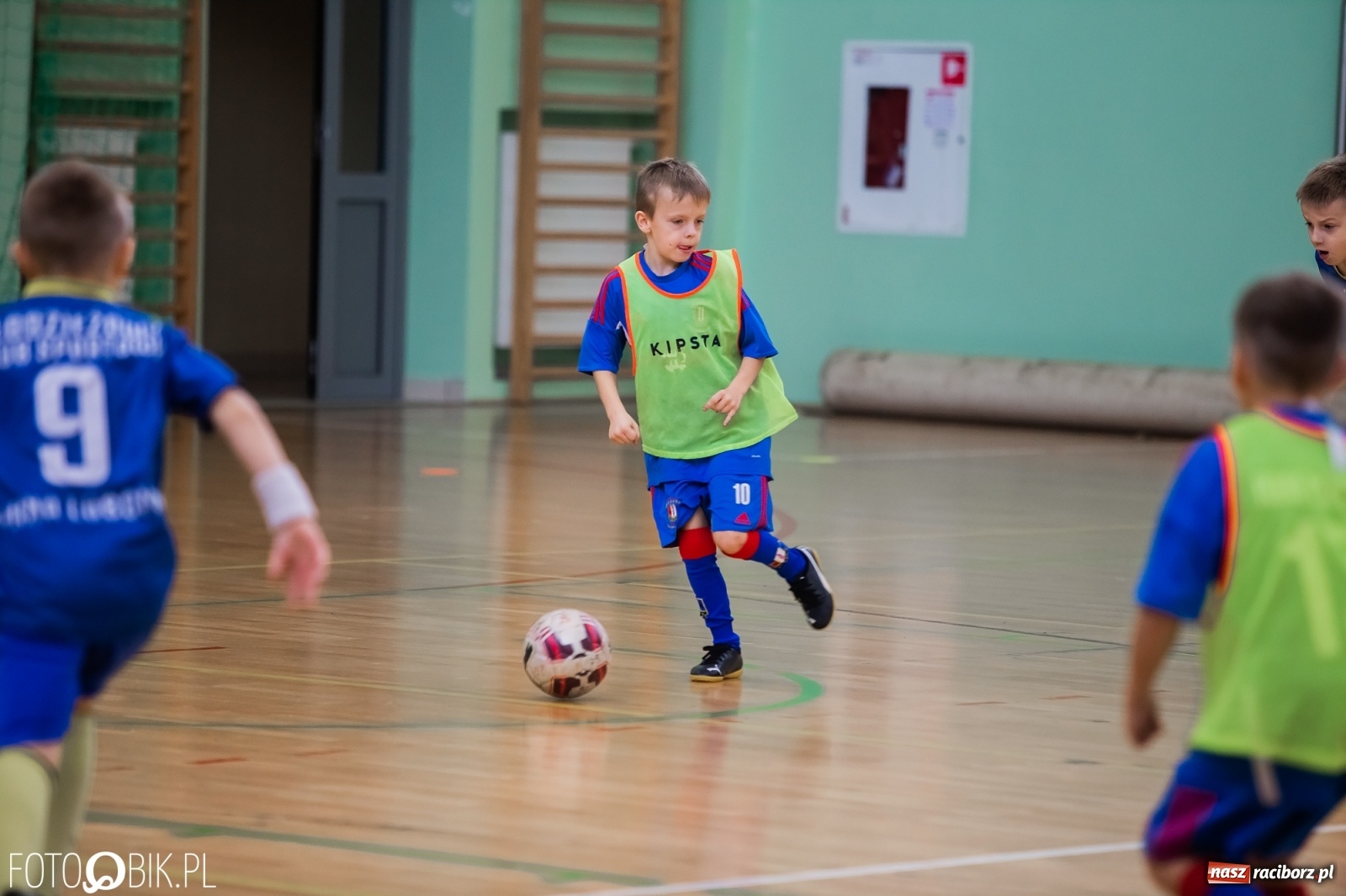 Zdjęcie w galerii na portalu naszraciborz.pl: Drugi dzień zmagań piłkarskich w Arenie Rafako wiadomości z regionu