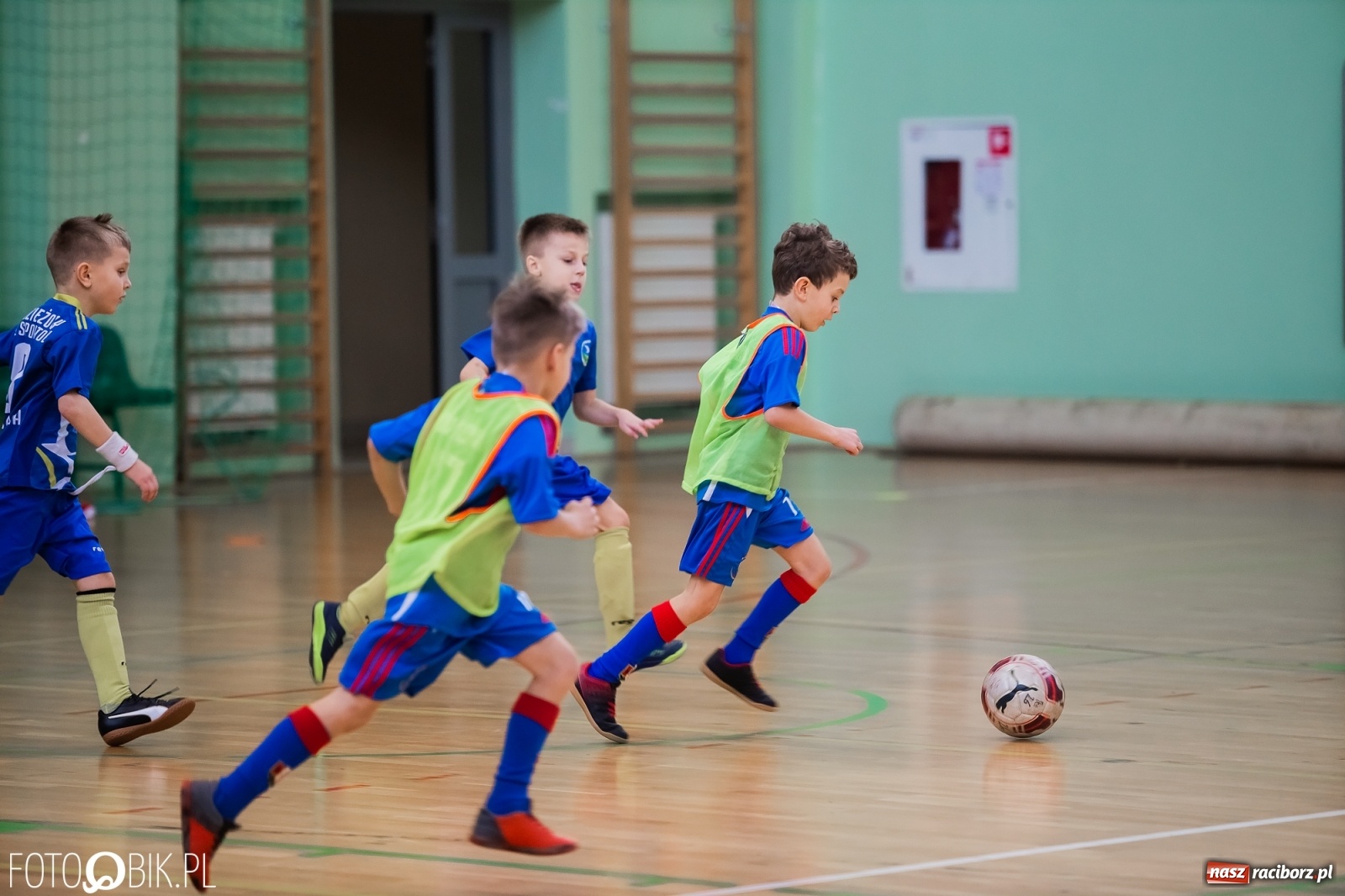 Zdjęcie w galerii na portalu naszraciborz.pl: Drugi dzień zmagań piłkarskich w Arenie Rafako wiadomości z regionu