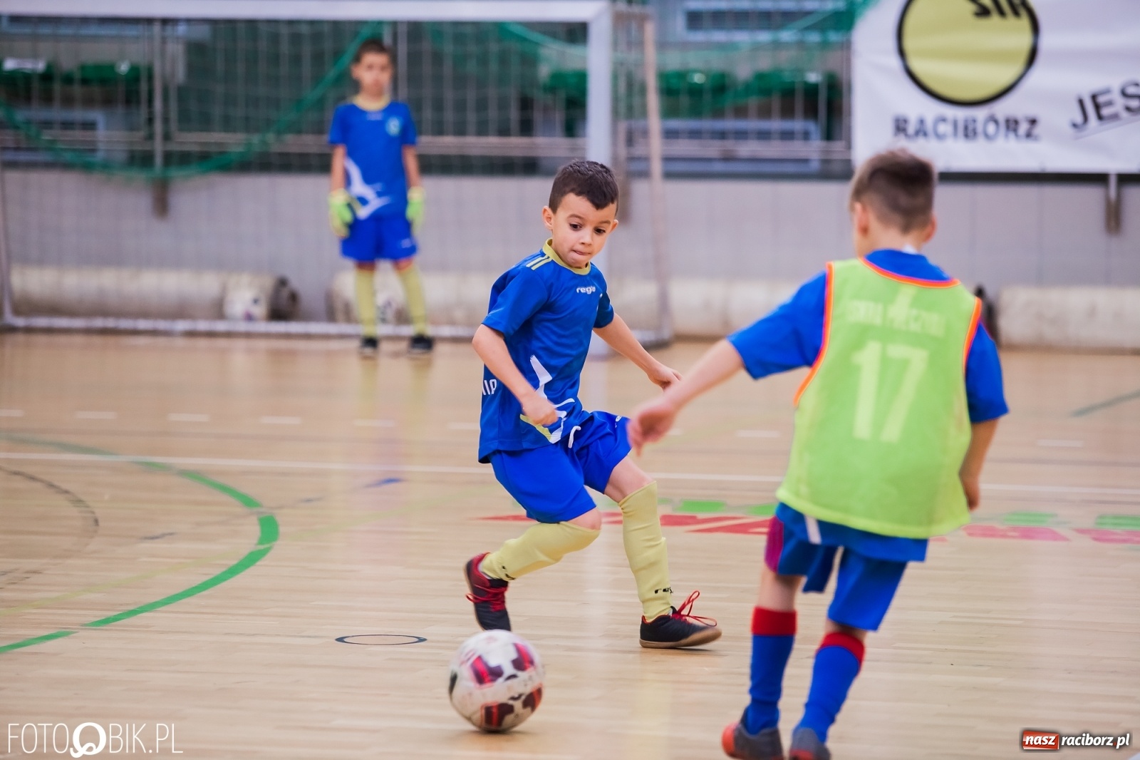 Zdjęcie w galerii na portalu naszraciborz.pl: Drugi dzień zmagań piłkarskich w Arenie Rafako wiadomości z regionu