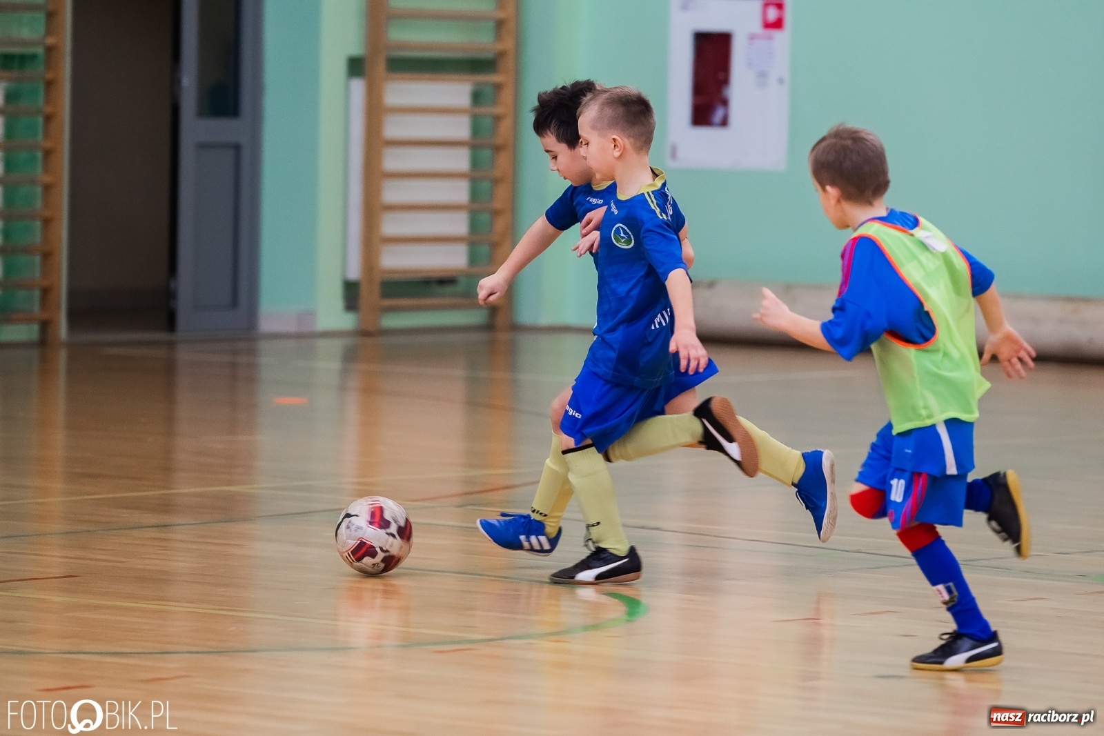 Zdjęcie w galerii na portalu naszraciborz.pl: Drugi dzień zmagań piłkarskich w Arenie Rafako wiadomości z regionu