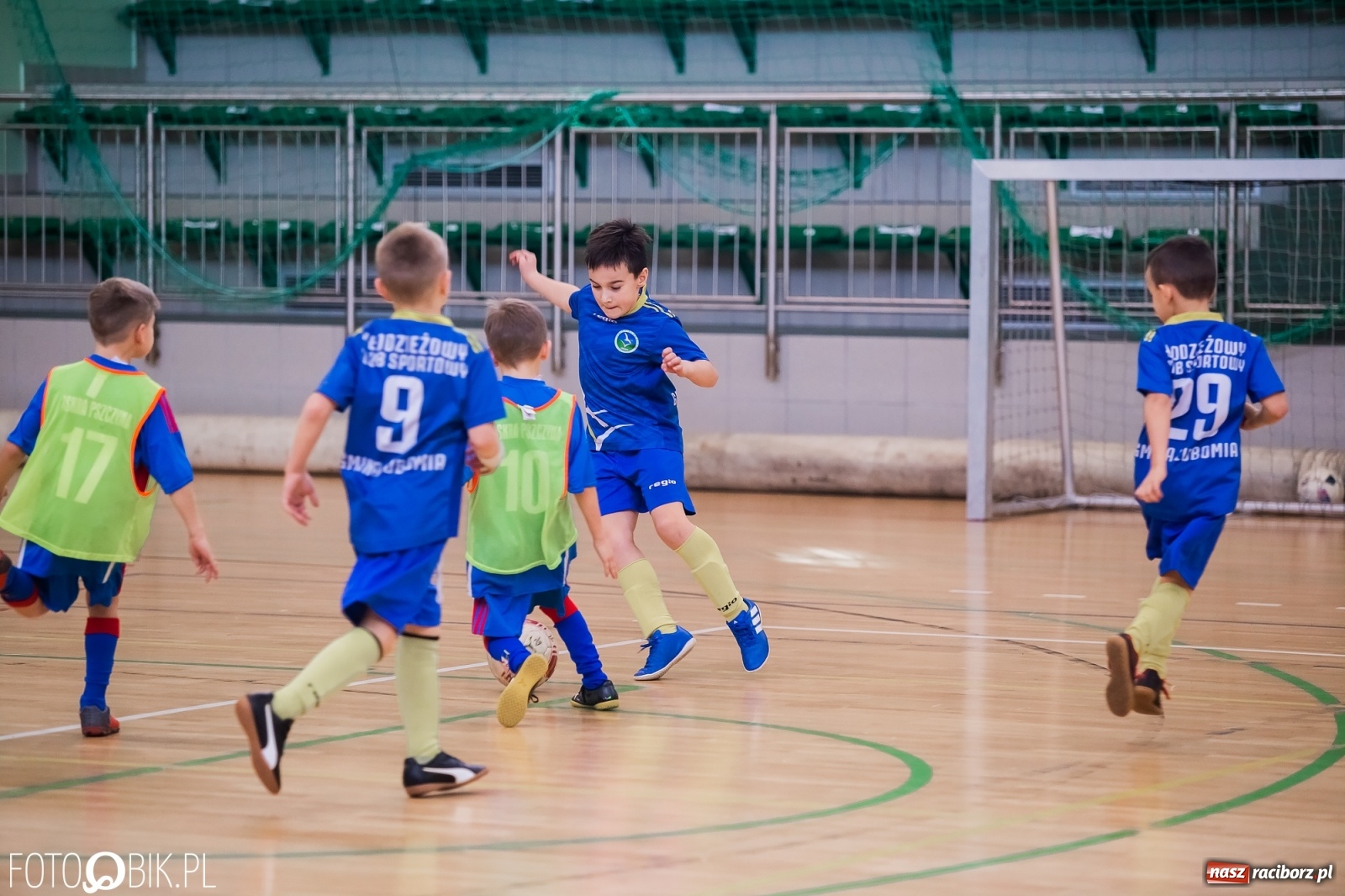 Zdjęcie w galerii na portalu naszraciborz.pl: Drugi dzień zmagań piłkarskich w Arenie Rafako wiadomości z regionu