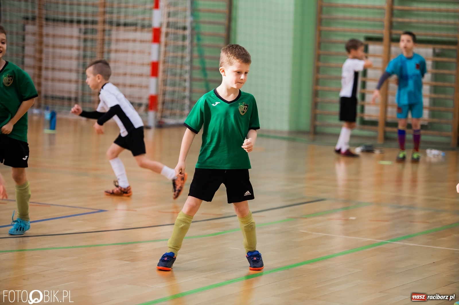 Zdjęcie w galerii na portalu naszraciborz.pl: Drugi dzień zmagań piłkarskich w Arenie Rafako wiadomości z regionu