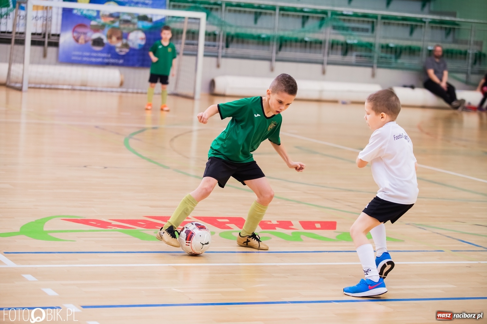 Zdjęcie w galerii na portalu naszraciborz.pl: Drugi dzień zmagań piłkarskich w Arenie Rafako wiadomości z regionu