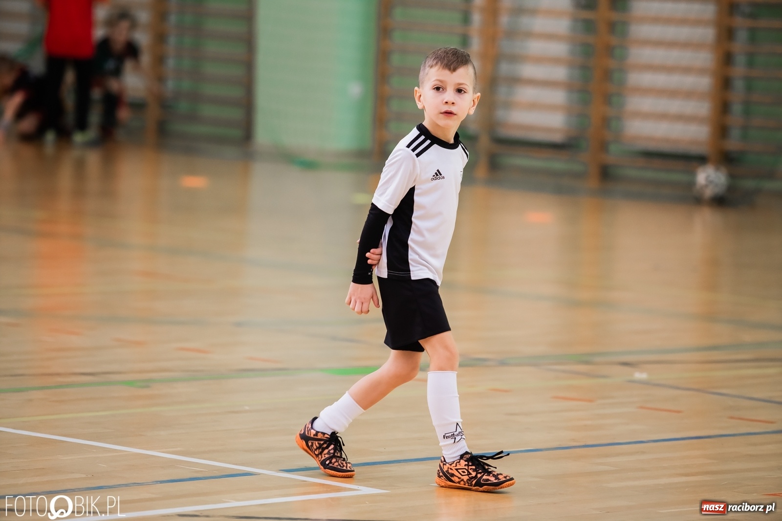 Zdjęcie w galerii na portalu naszraciborz.pl: Drugi dzień zmagań piłkarskich w Arenie Rafako wiadomości z regionu