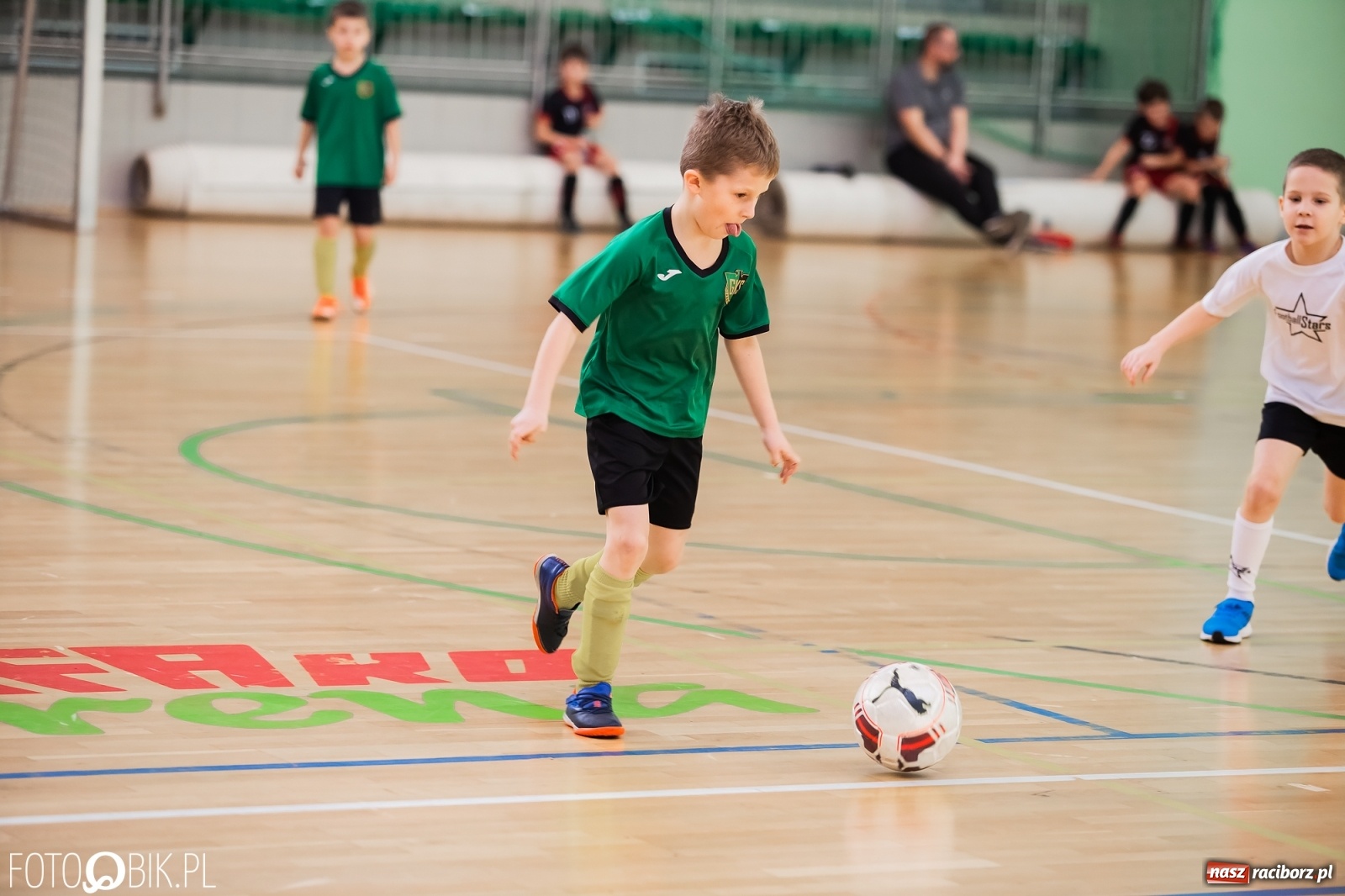 Zdjęcie w galerii na portalu naszraciborz.pl: Drugi dzień zmagań piłkarskich w Arenie Rafako wiadomości z regionu