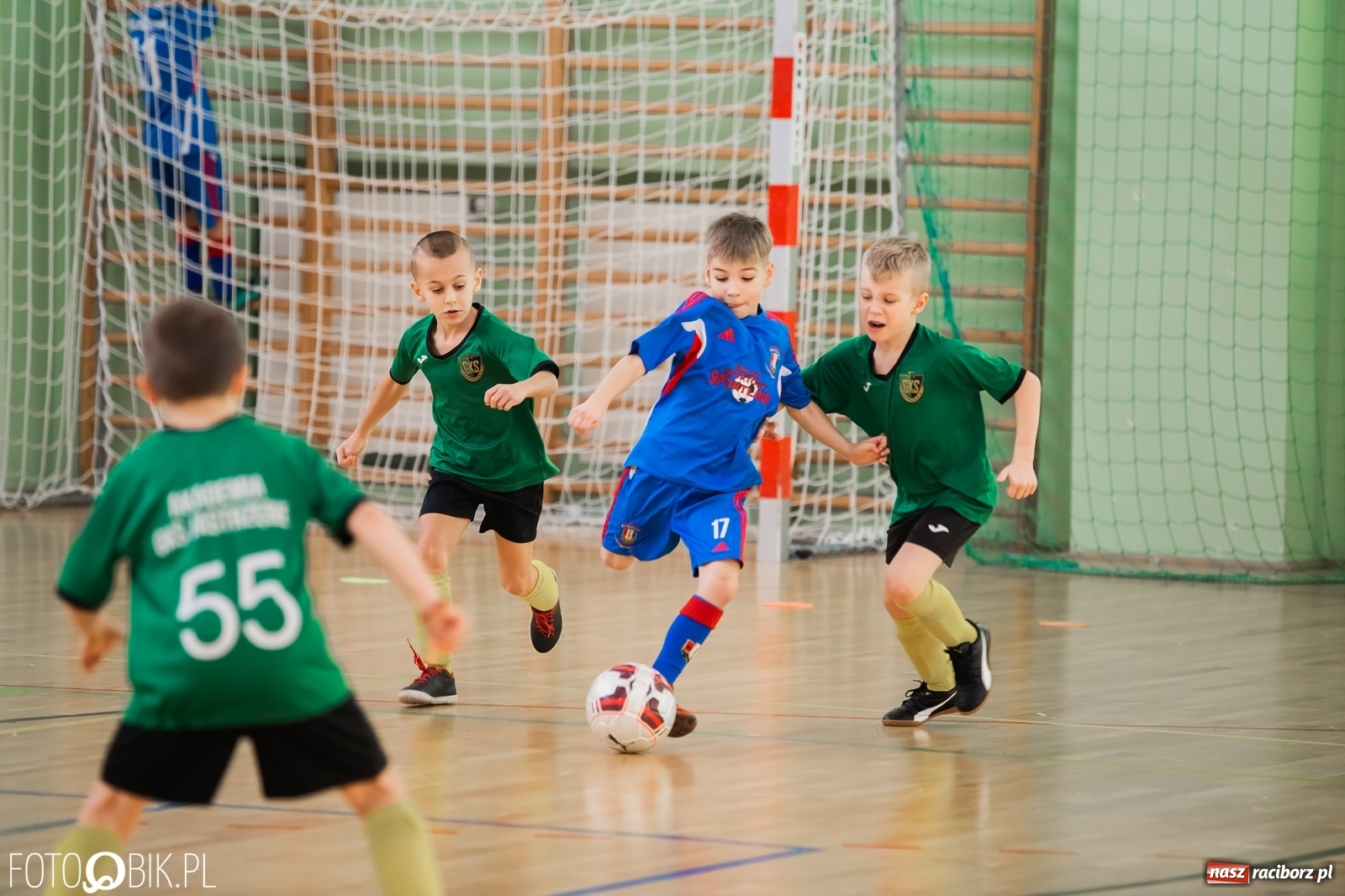 Zdjęcie w galerii na portalu naszraciborz.pl: Drugi dzień zmagań piłkarskich w Arenie Rafako wiadomości z regionu